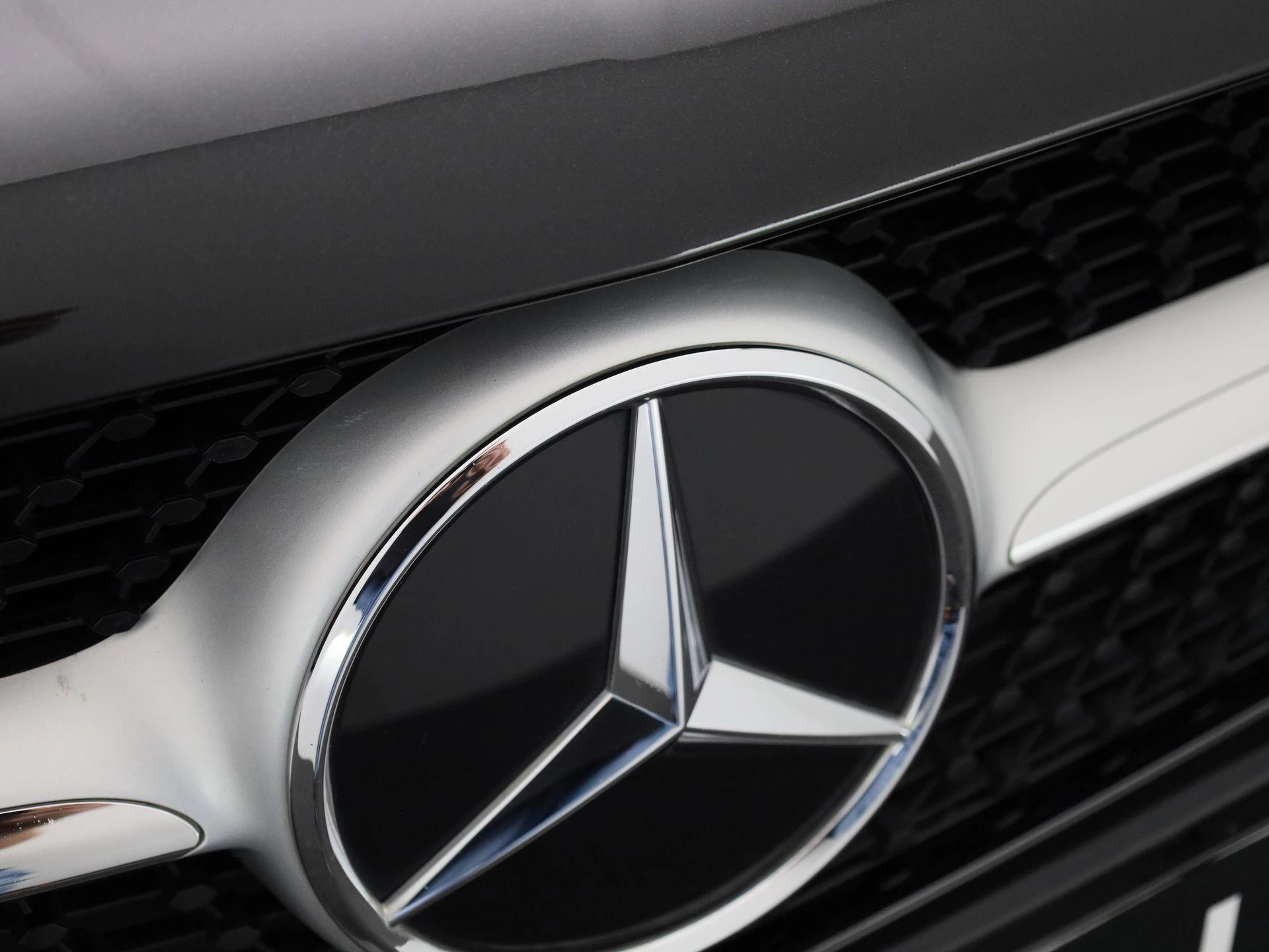Mercedes-Benz A-Klasse A 250 e Business Solution