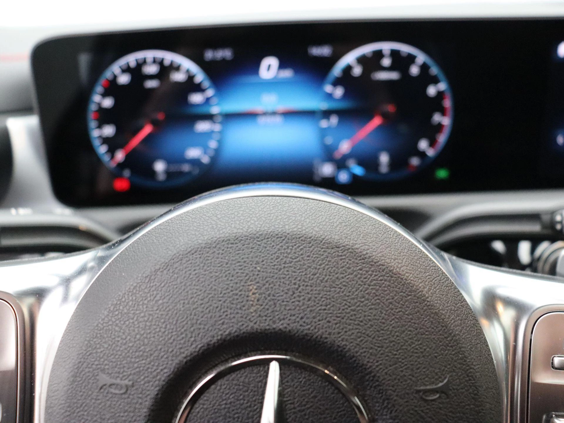 Mercedes-Benz CLA 200 AMG Line + PANORAMISCH DAK + CAMERA + LED +