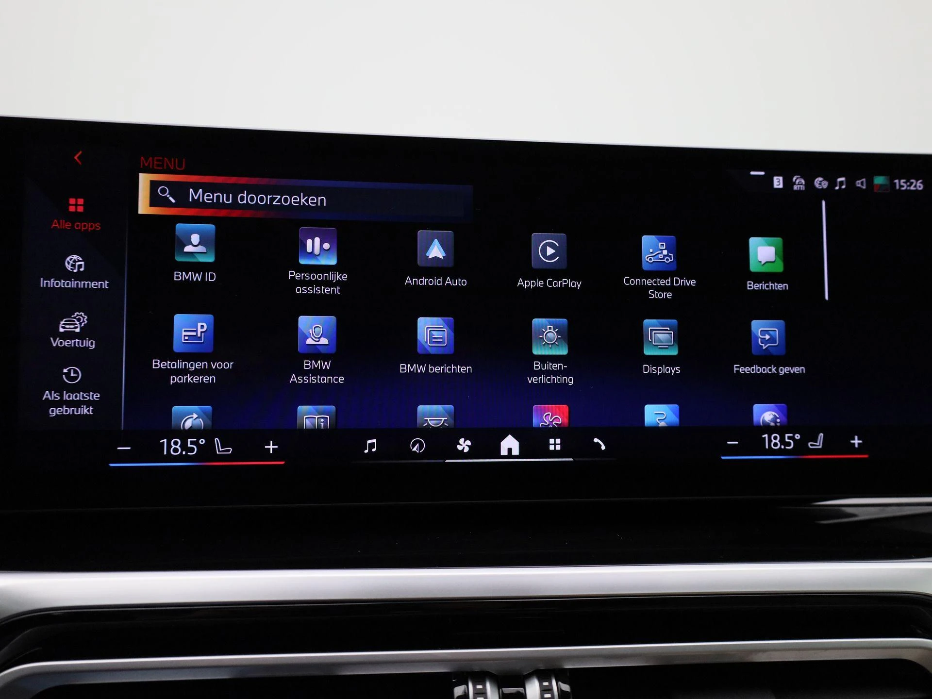 BMW-i4-image-17