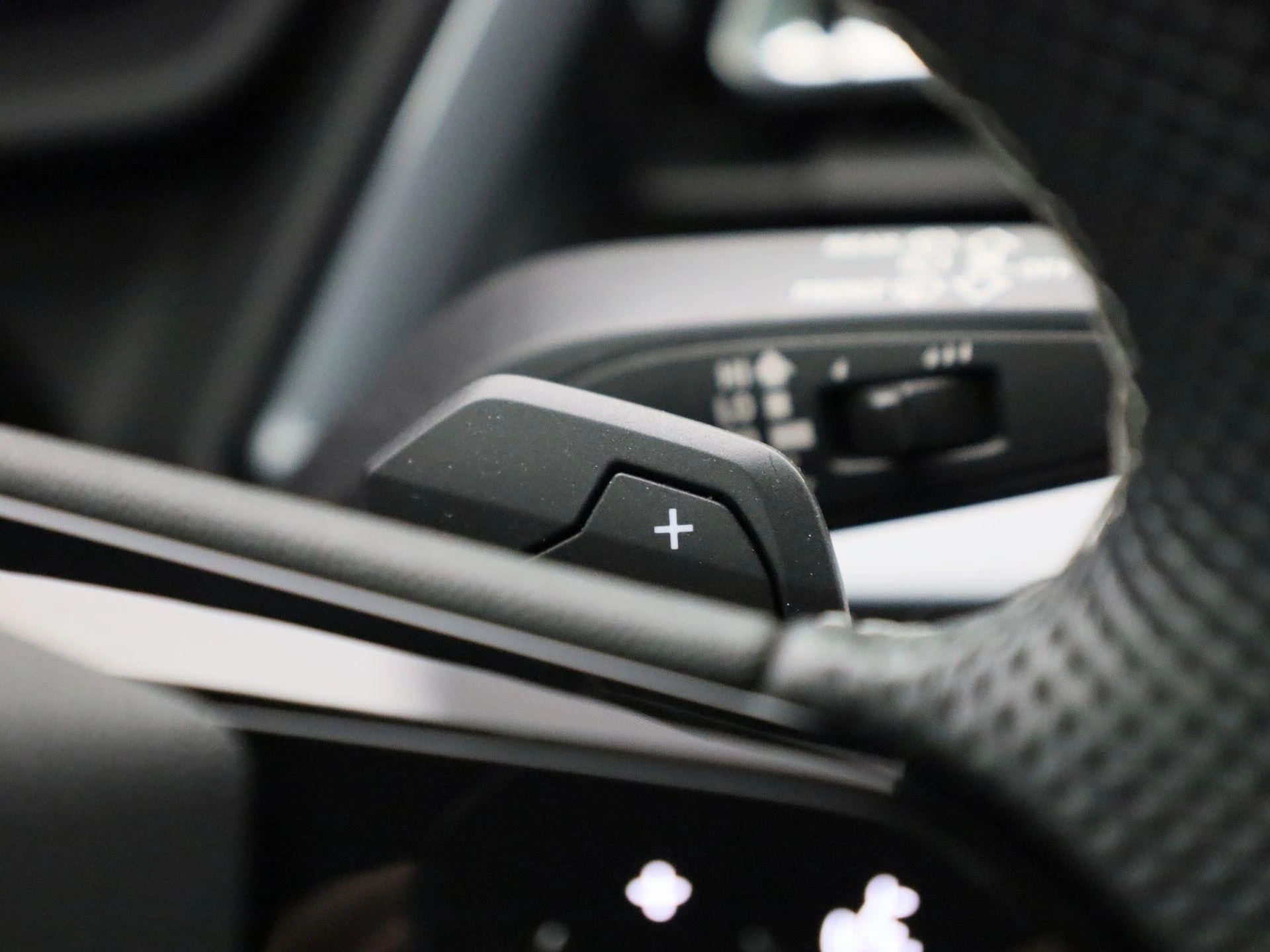 Audi-Q4 e-tron-image-34