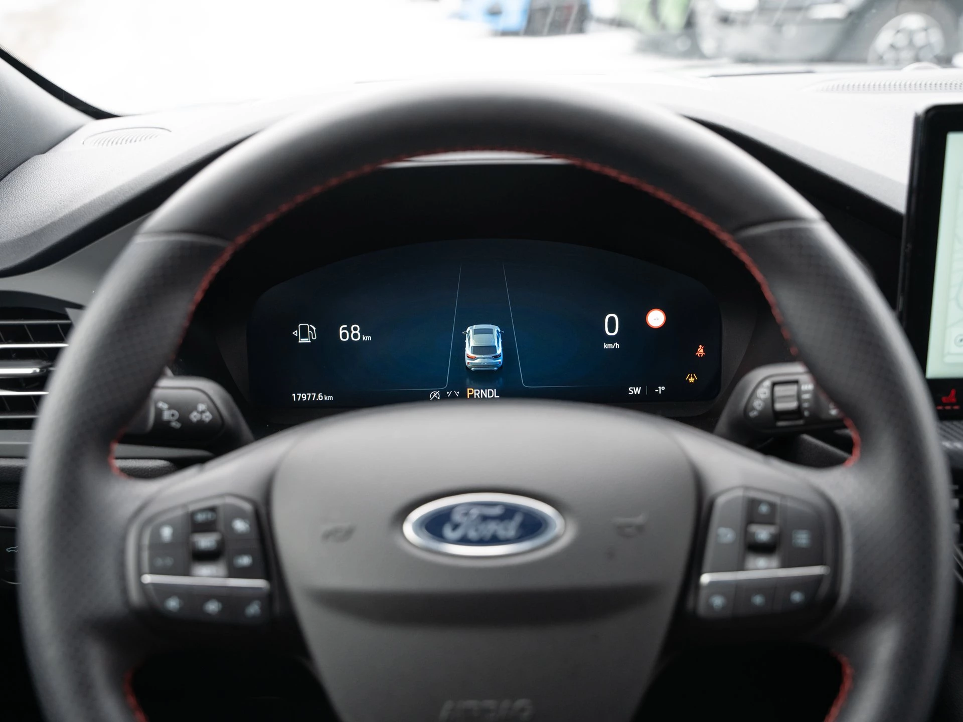 Ford Kuga ST-Line X Aut.*PANO*AHK*360GRAD*LED-MATRIX*NAVI*GRA*WINTER-PKT..
