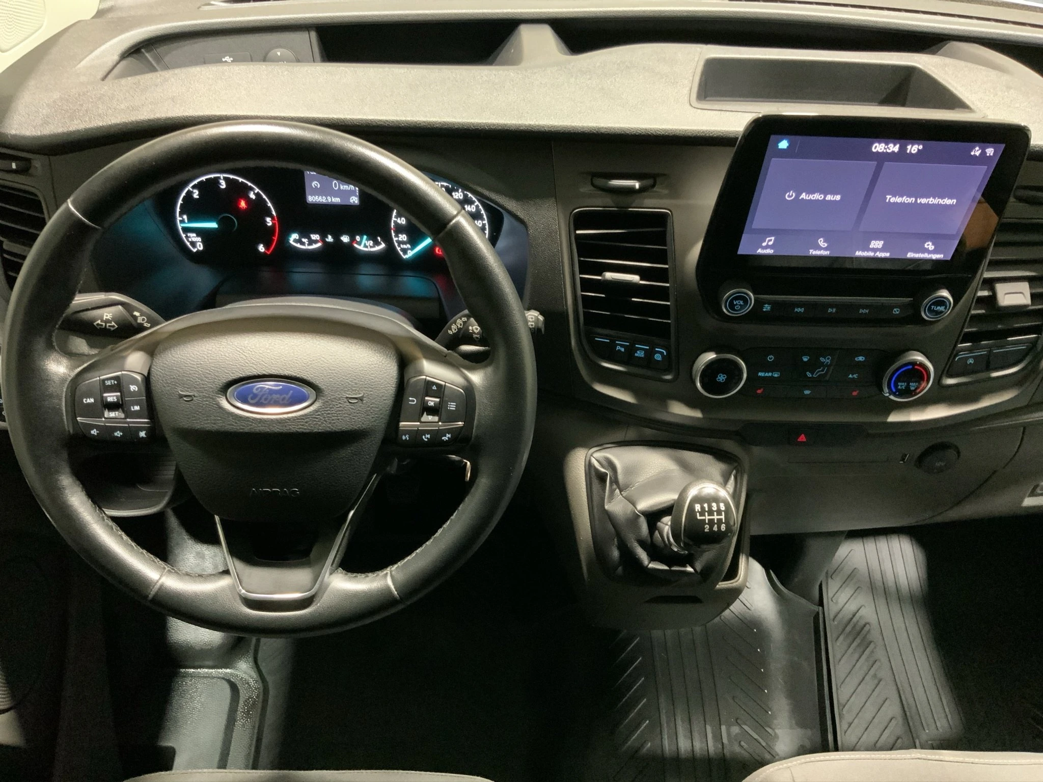 Ford-Transit Custom-image-10