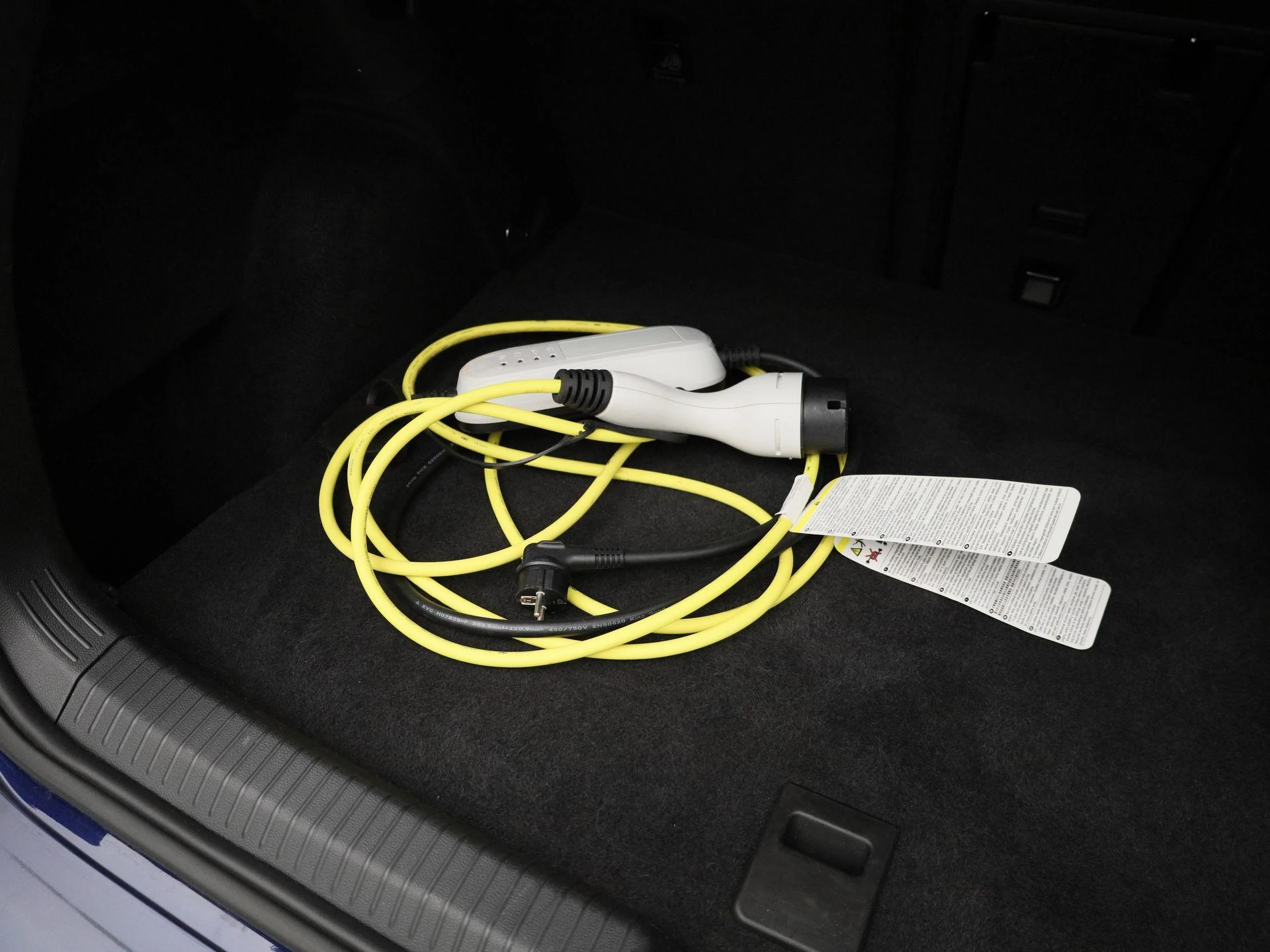 Volkswagen-Golf-image-13