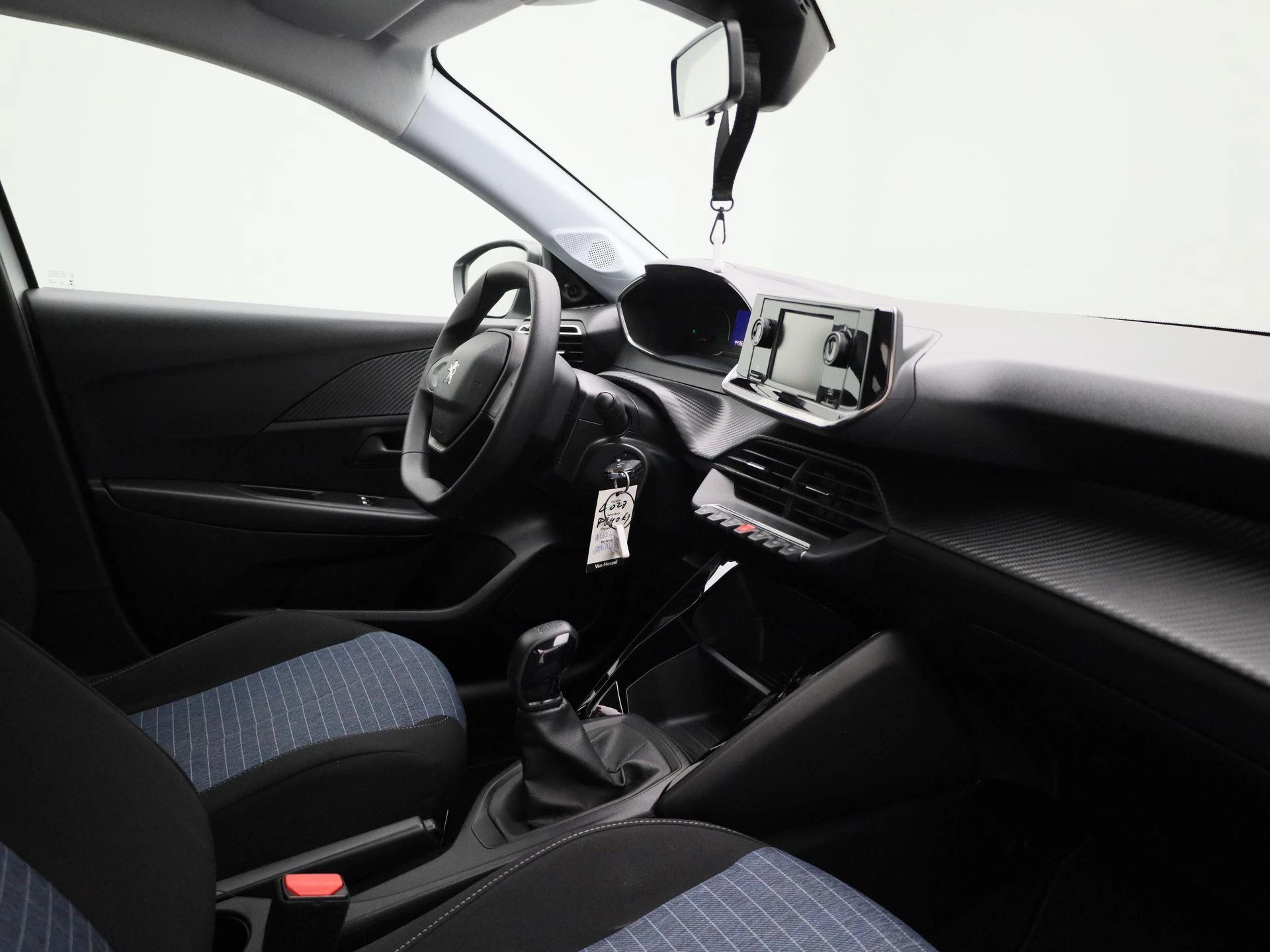 Peugeot-208-image-21