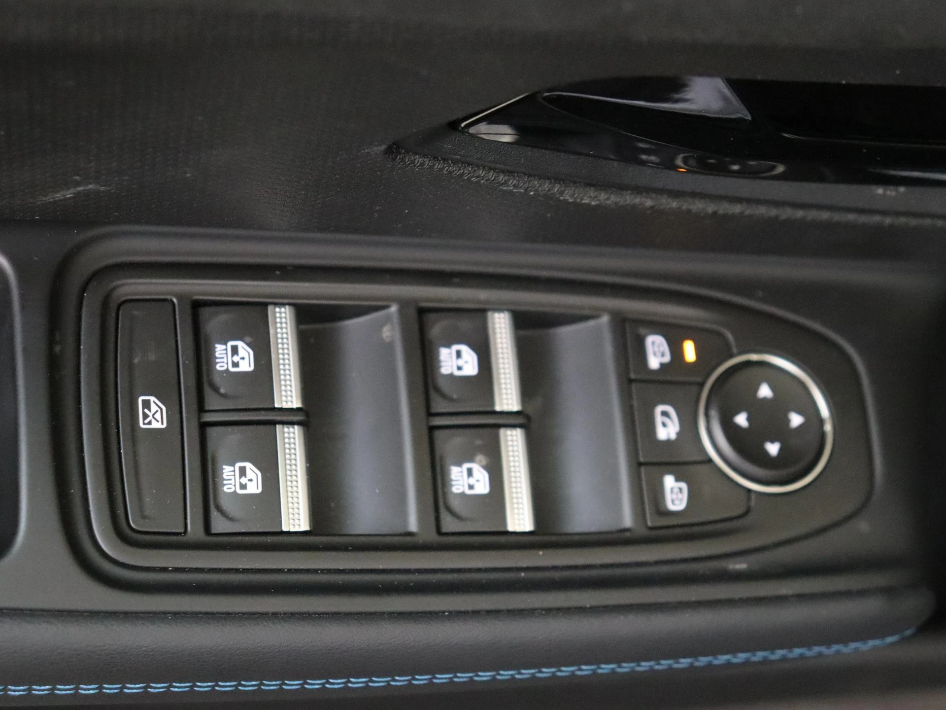 Renault-Clio-image-28