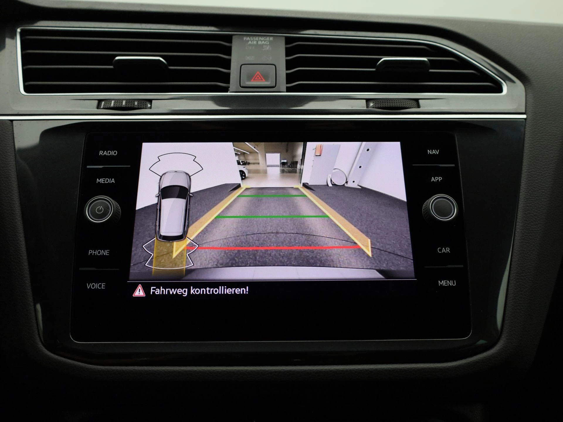 Volkswagen-Tiguan-image-34