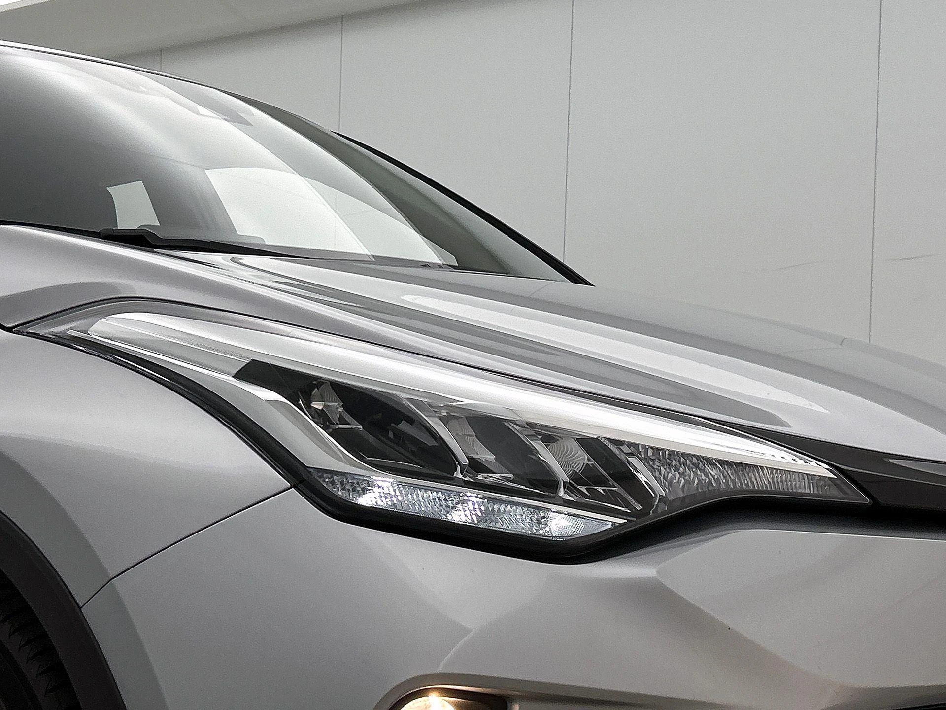 Toyota-C-HR-image-21