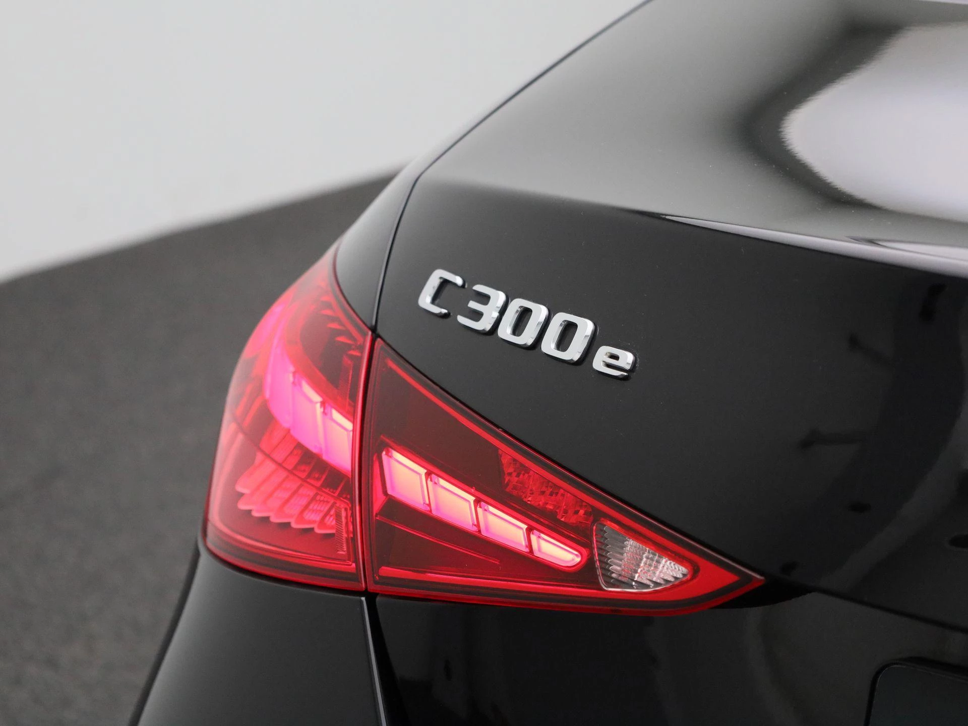 Mercedes-Benz-C-Klasse-image-39