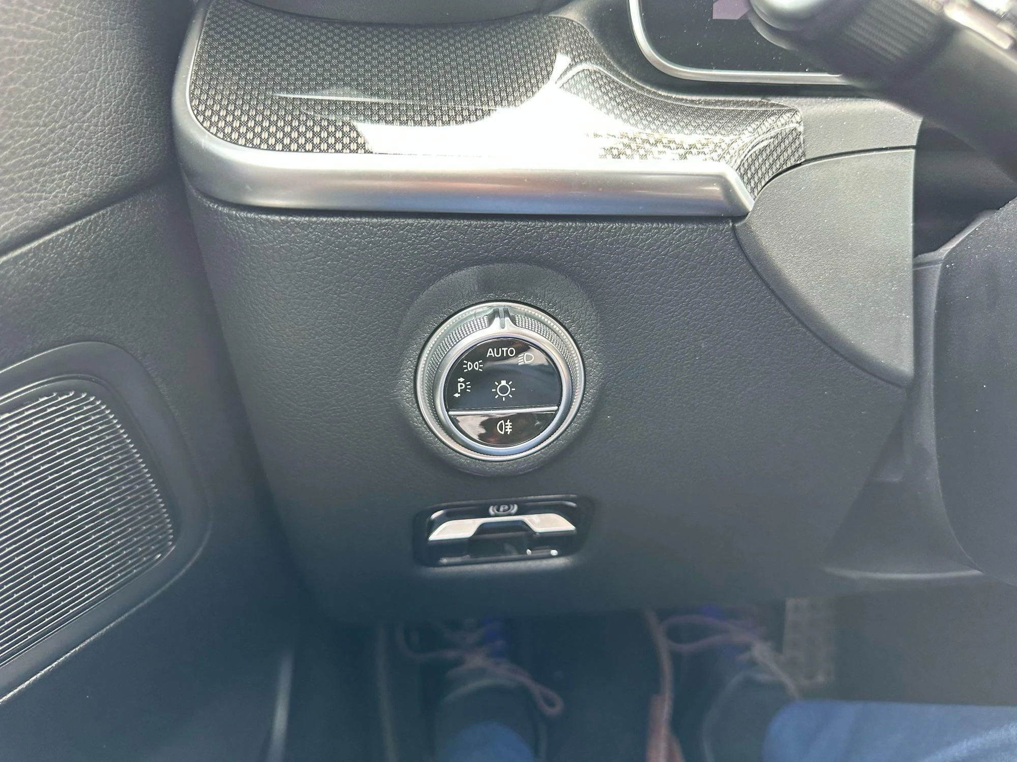 Mercedes-Benz-C-Klasse-image-14