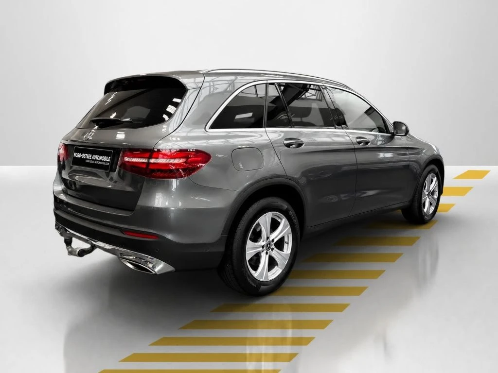 Mercedes-Benz-GLC 250-image-13