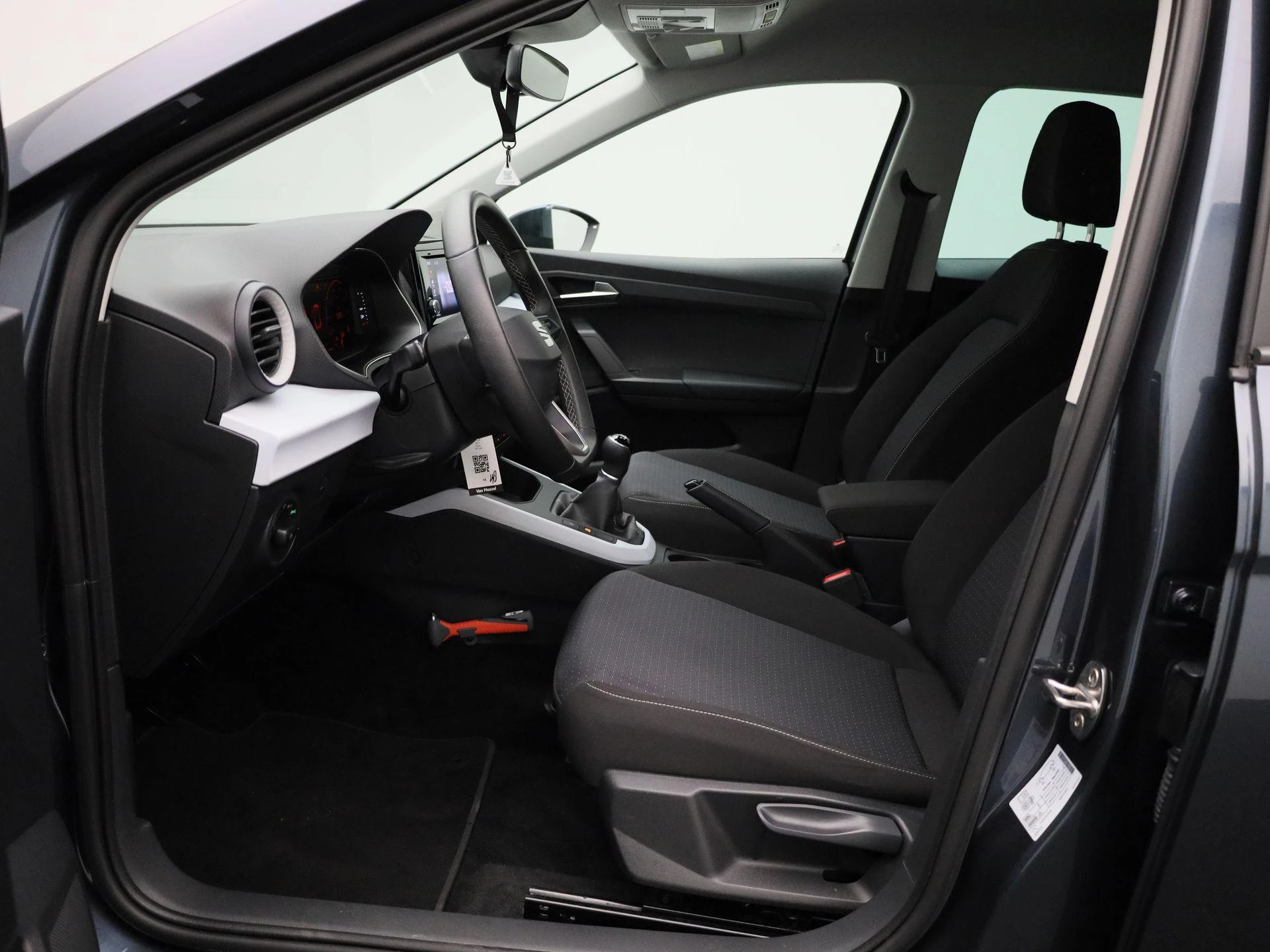 SEAT-Arona-image-8