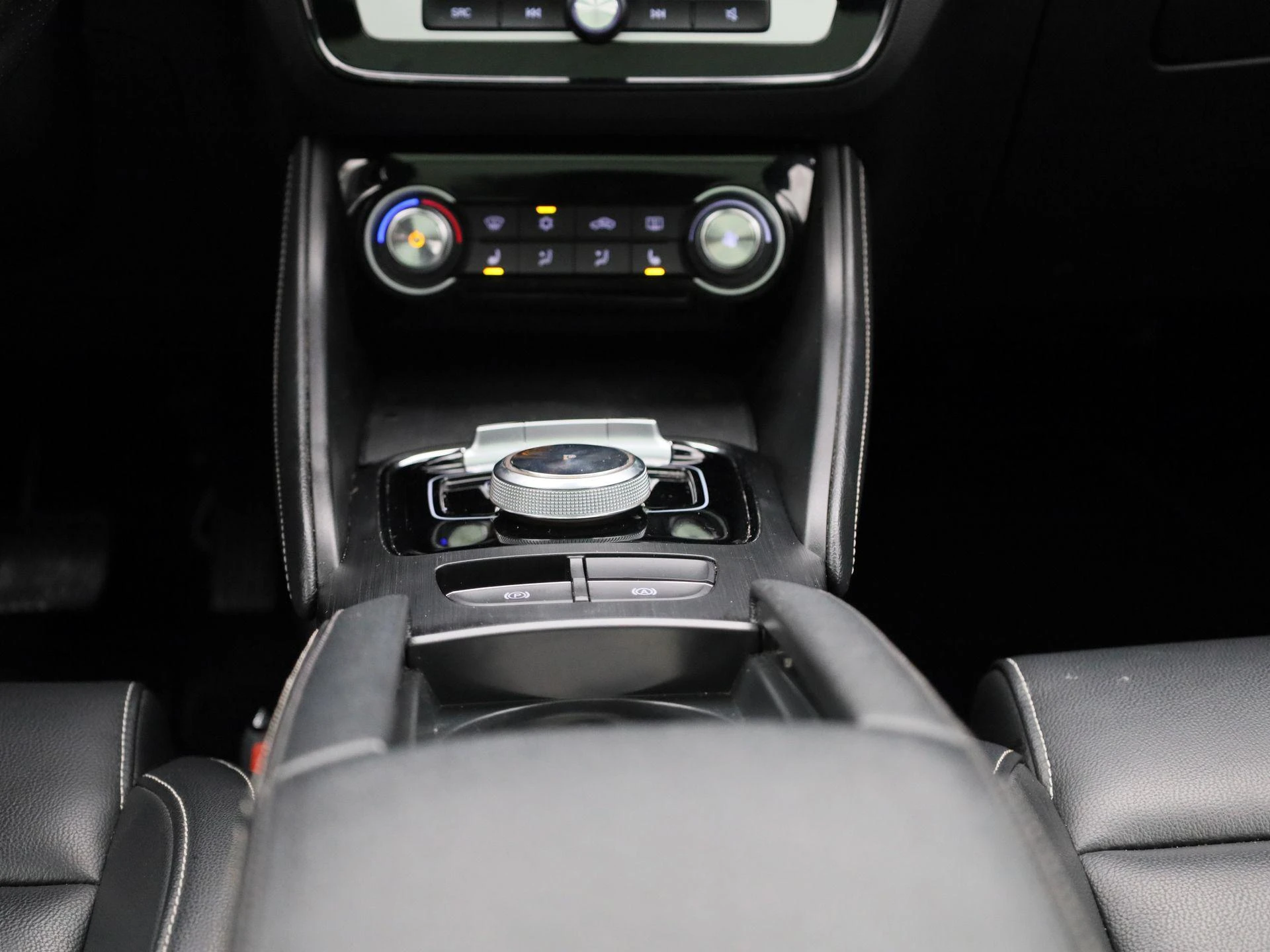 MG-ZS EV-image-9