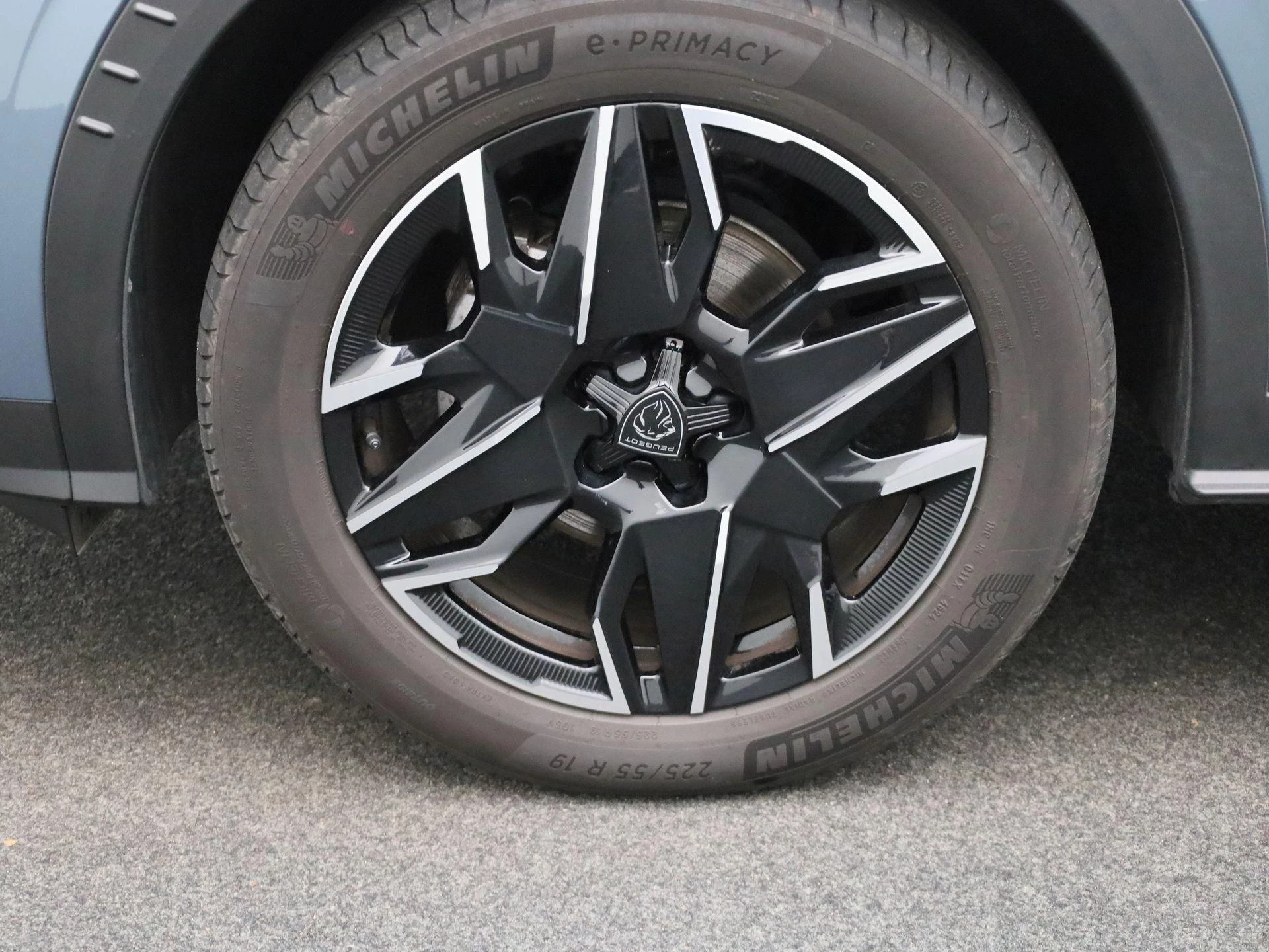 Peugeot 3008 1.2 HYBRID 145 e-DSC6 GT