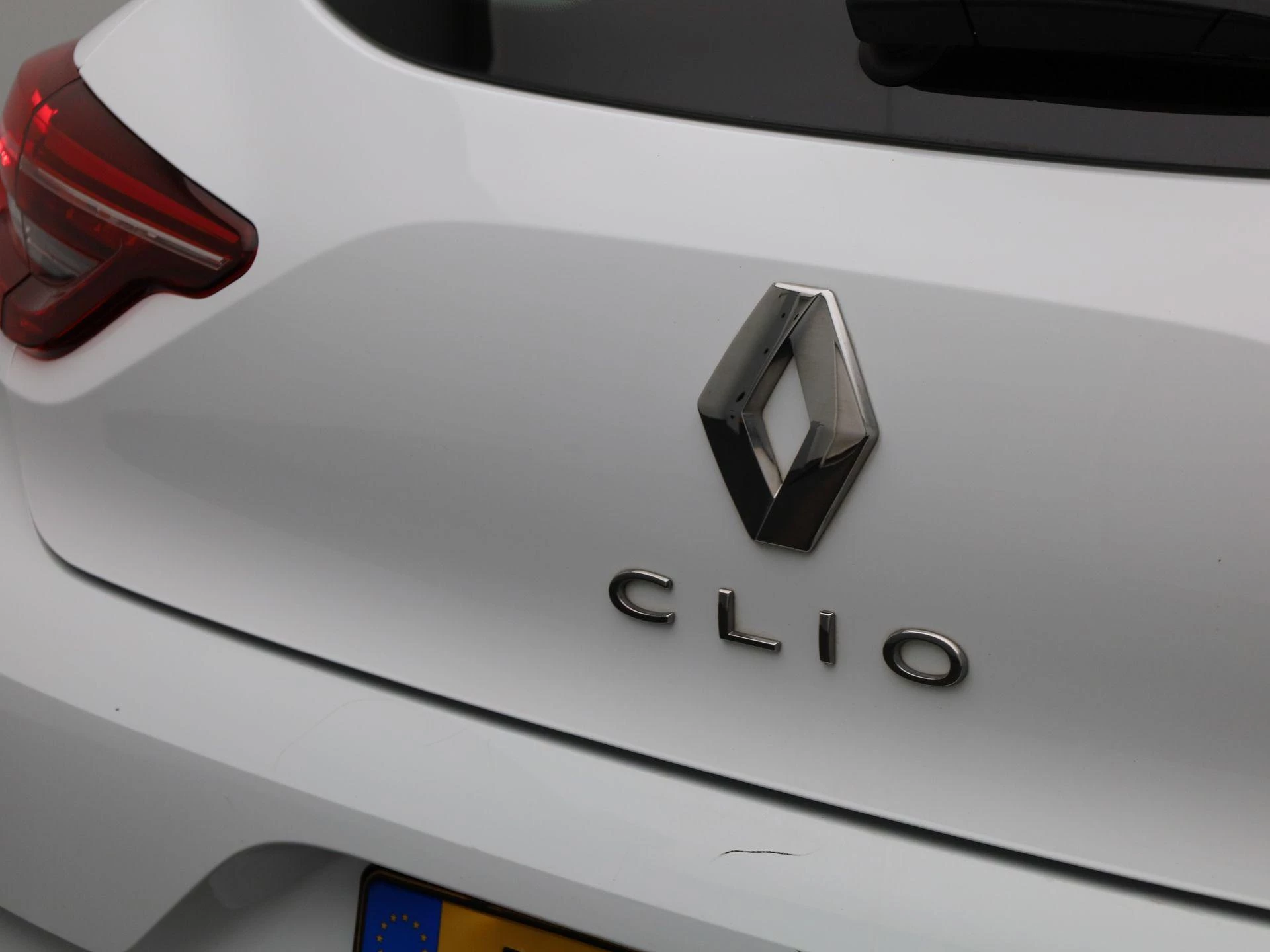 Renault-Clio-image-32