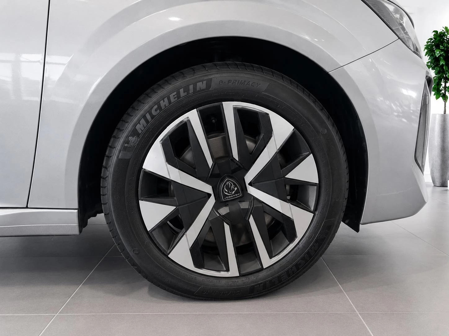 Peugeot-208-image-18