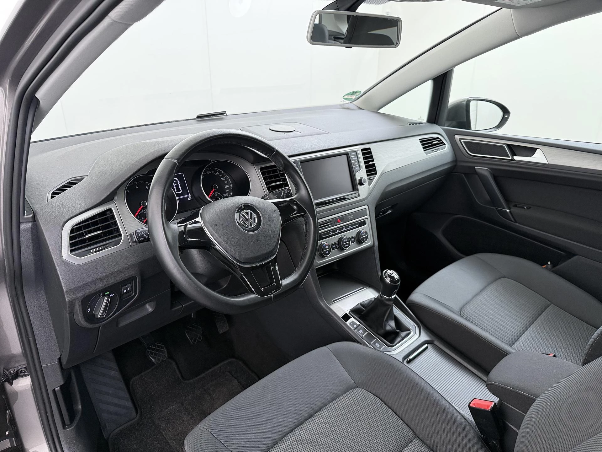 Volkswagen Golf SportsVan