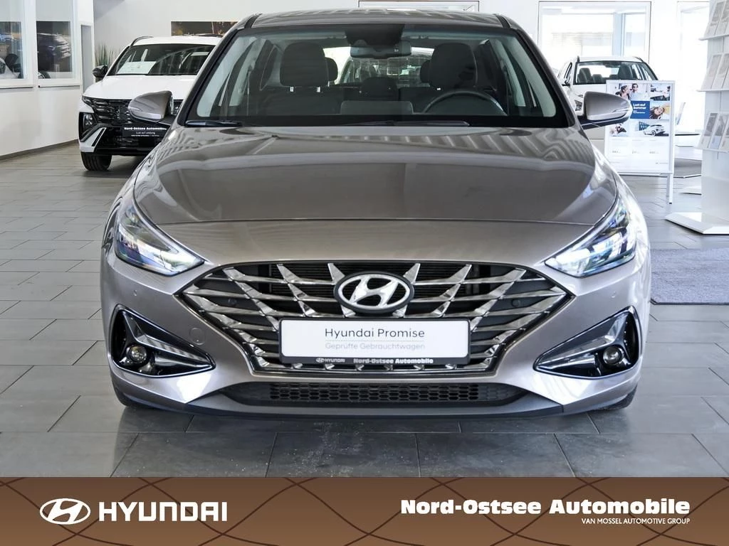 Hyundai i30 1.5 T-GDI TREND SHZ LHZ NAVI KAMERA LED Trend