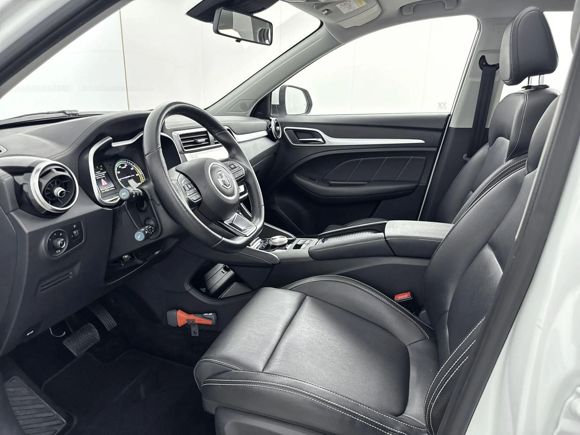 MG-ZS EV-image-7