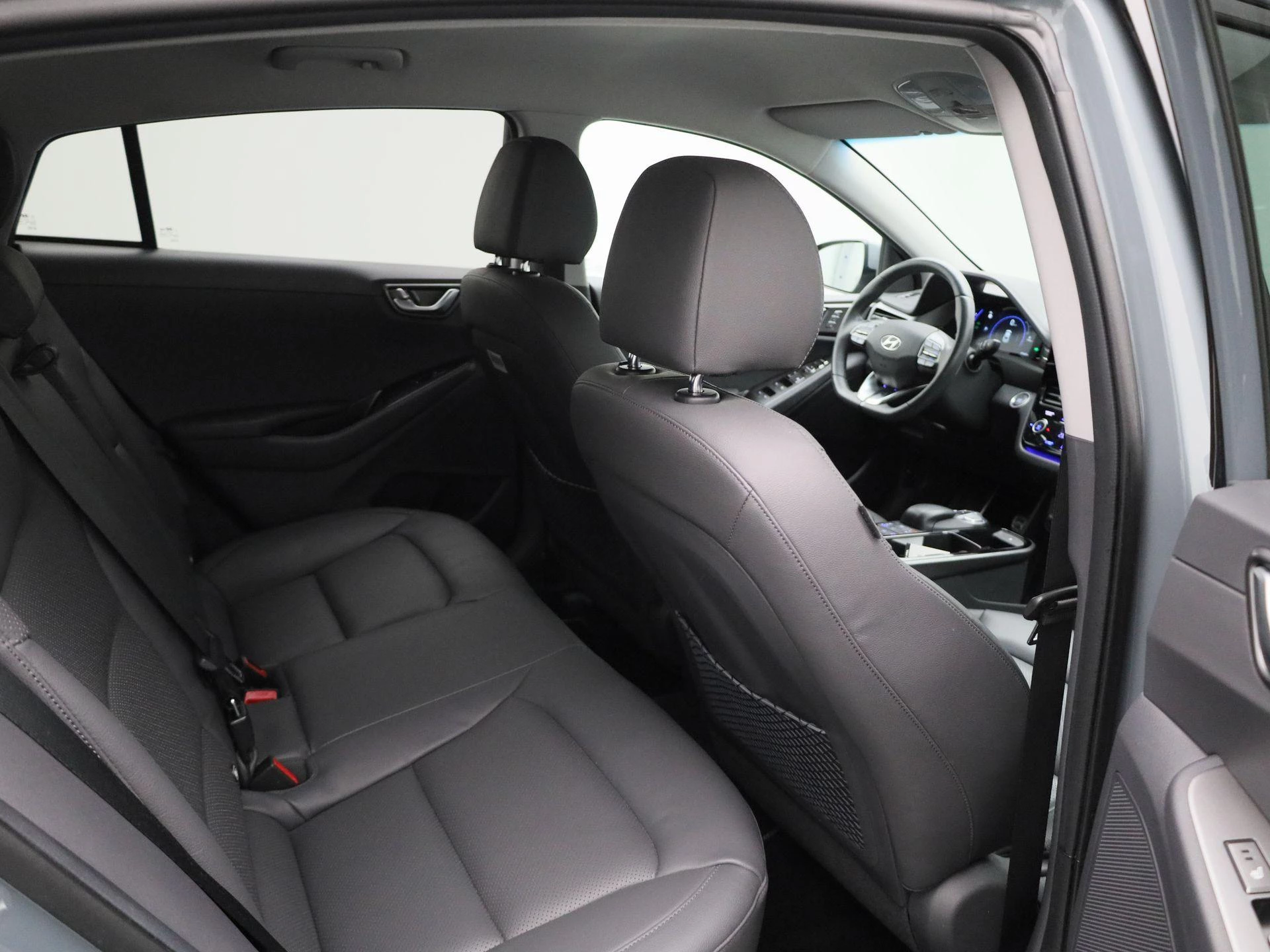 Hyundai-IONIQ-image-35