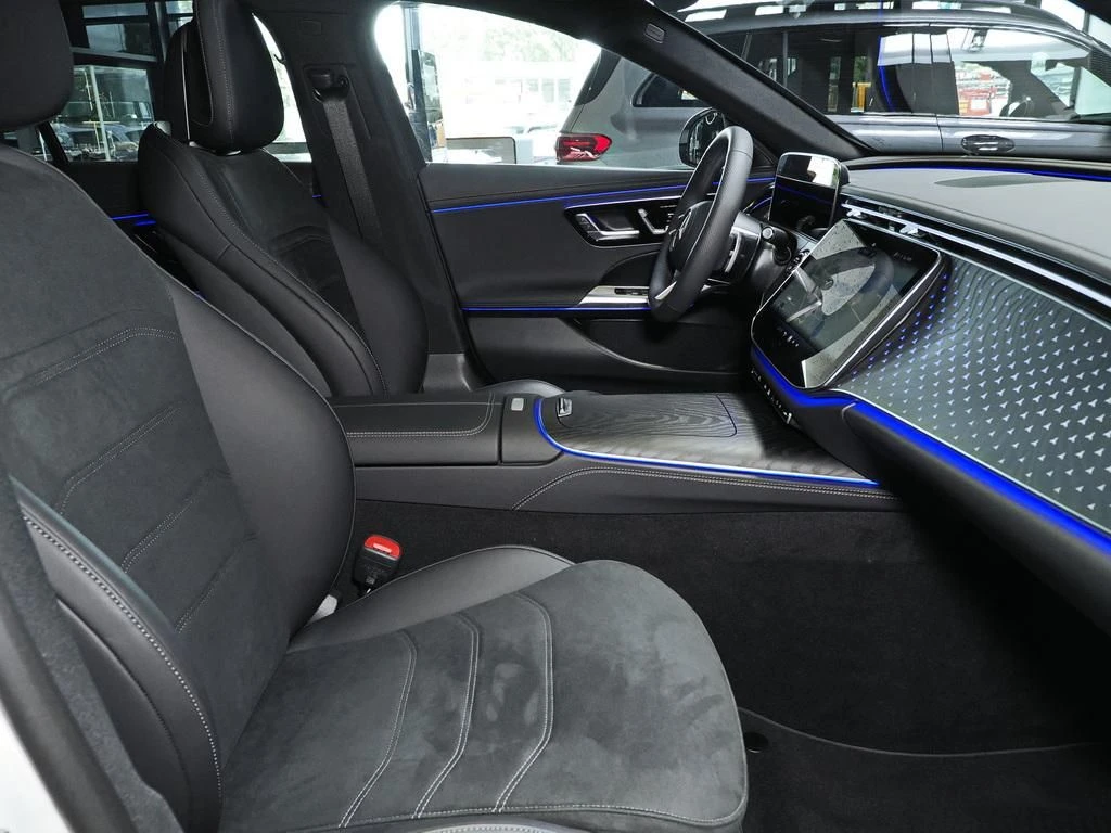Mercedes-Benz-E-Klasse 220 d-image-13