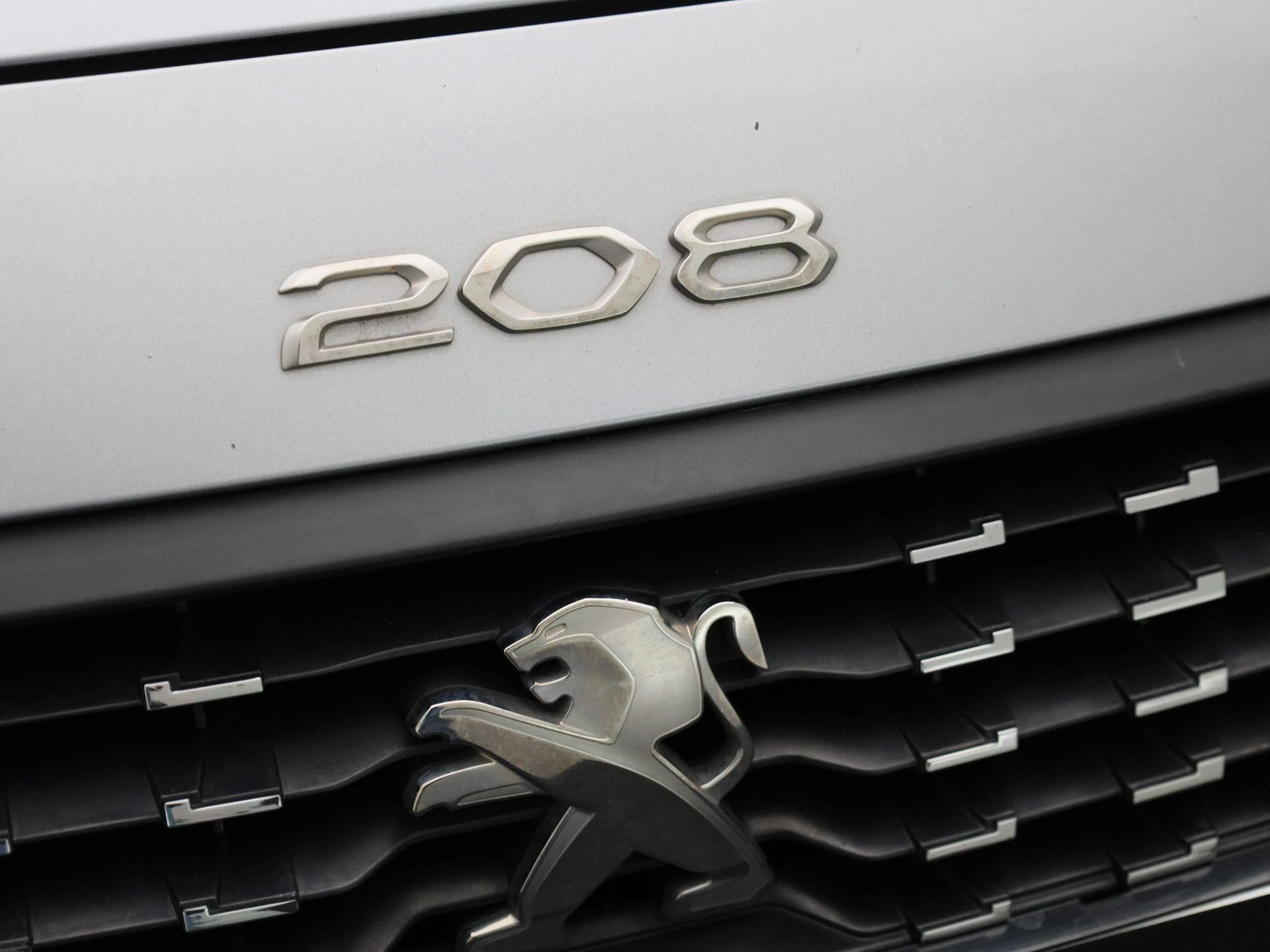Peugeot 208 1.2 PureTech 100 MAN6 S&S Active Pack