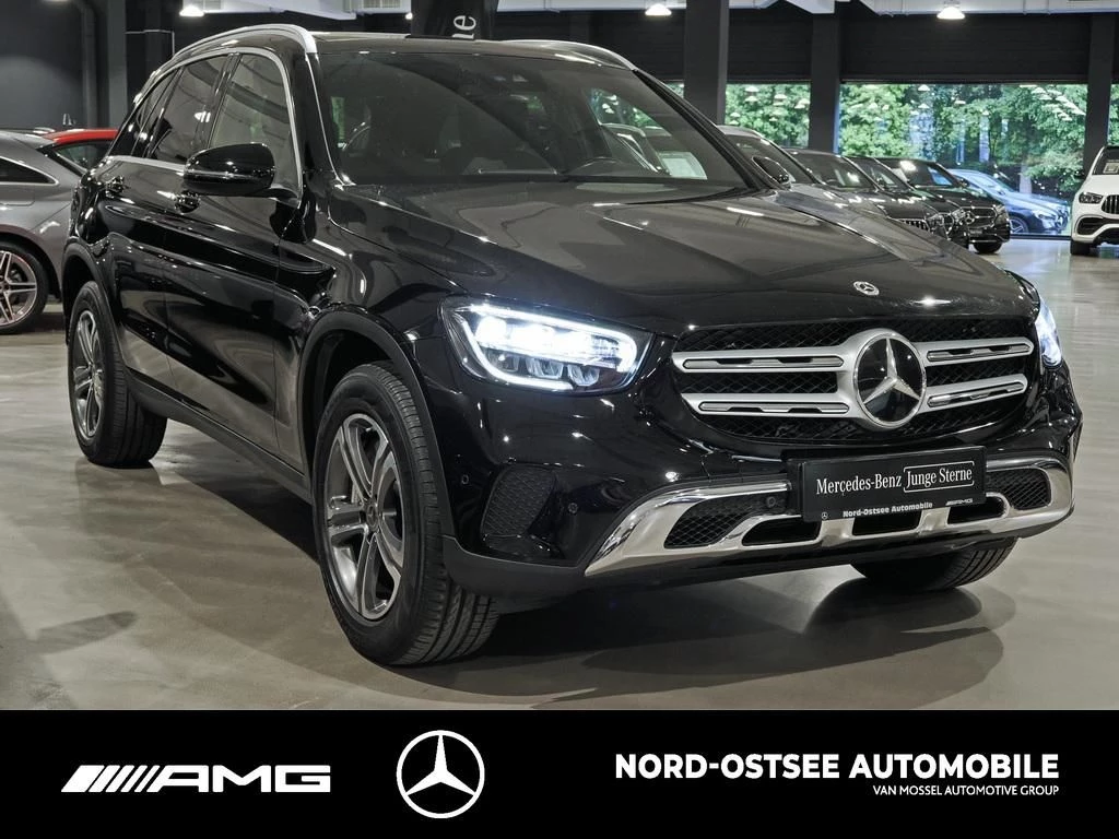 Mercedes-Benz GLC 300 e 4M PANO AHK KAMERA DISTRO LED DAB 9G