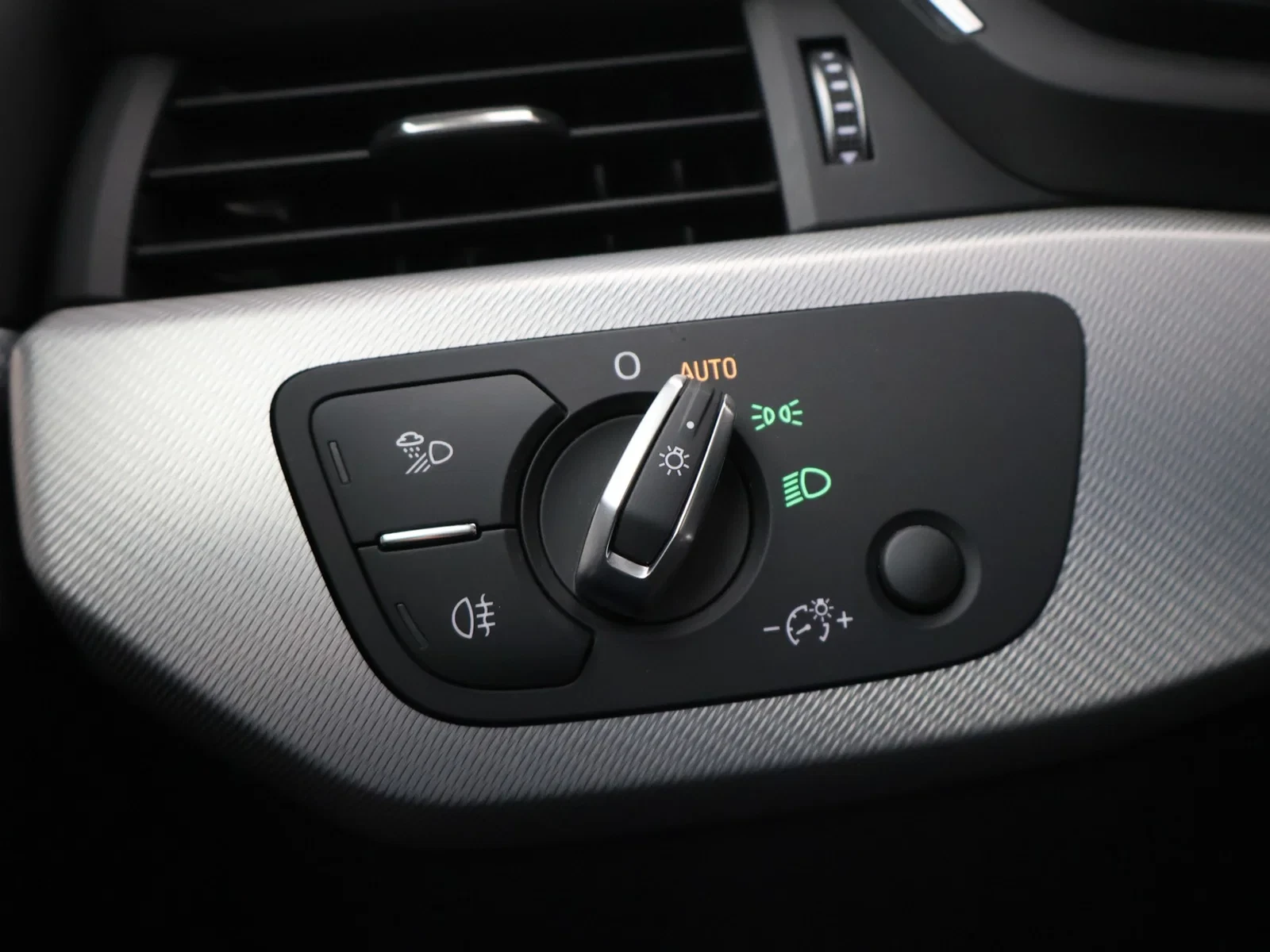 Audi A4 Sedan 35TFSI Sport *VIRTUAL COCKPIT*CRUISE CONTROL*NAVI*BLTH*PDC*DAB RADIO*...*