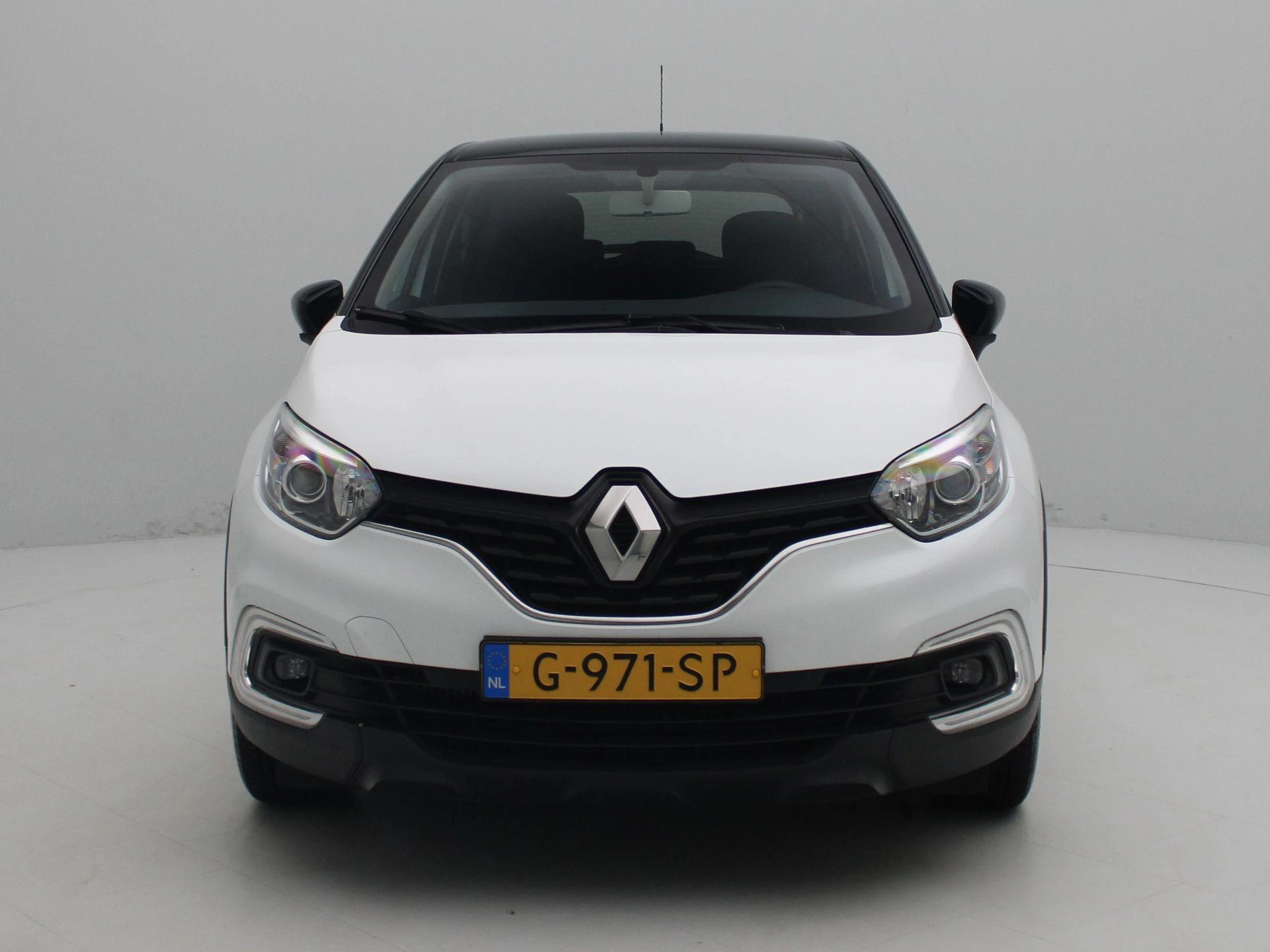 Renault-Captur-image-2