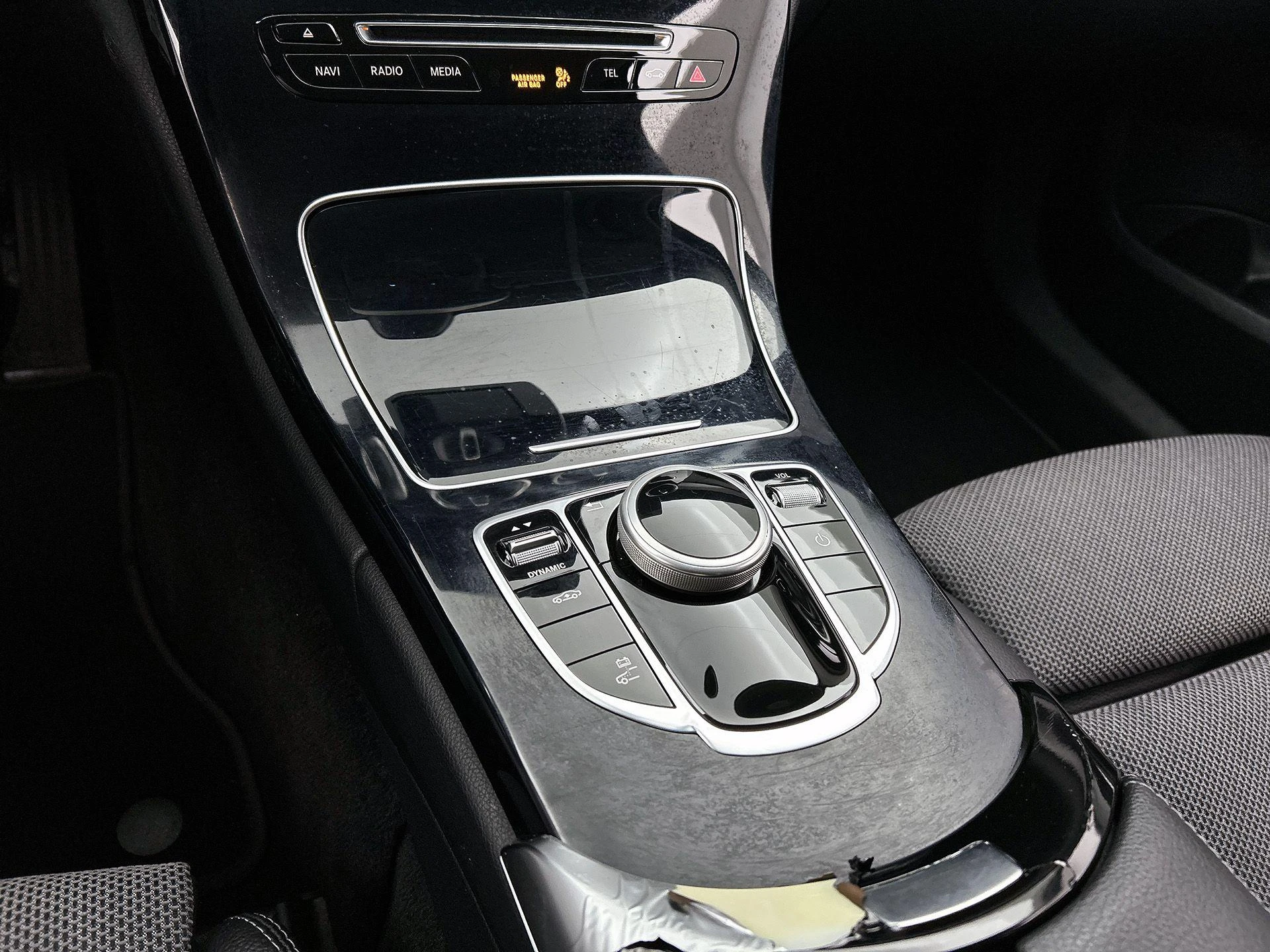 Mercedes-Benz-C-Klasse-image-23