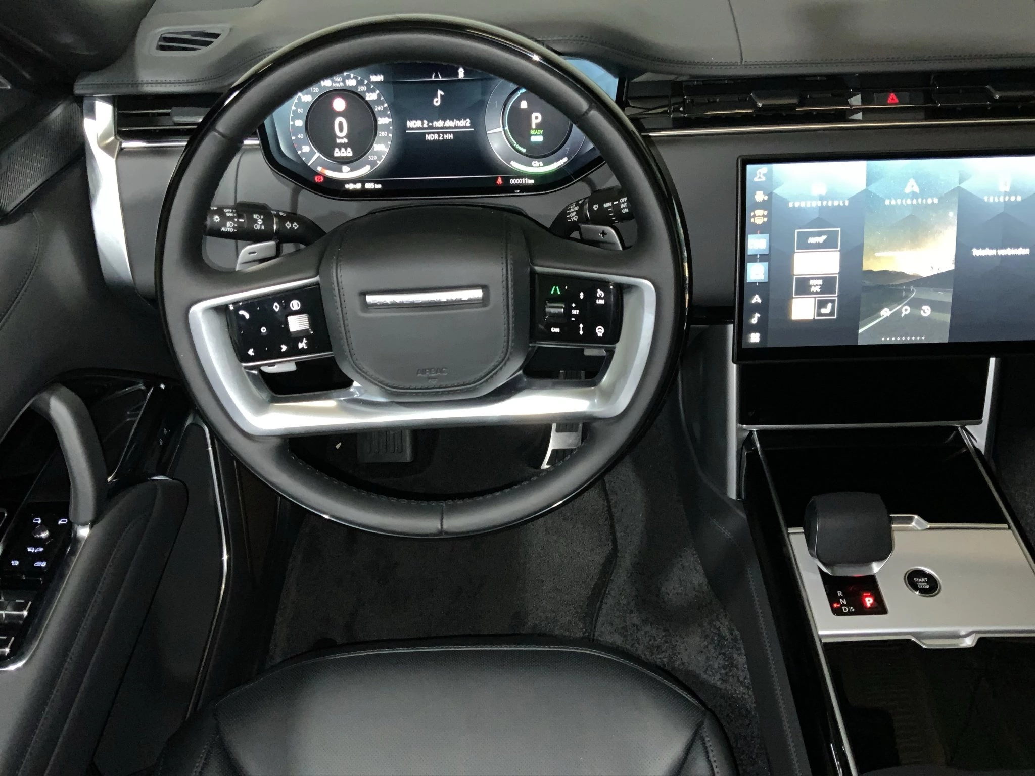 Land Rover-Range Rover-image-8