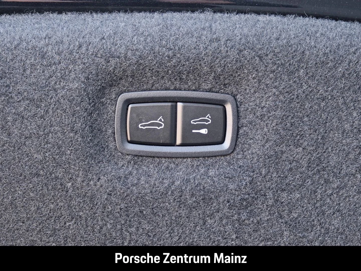 Porsche Taycan 4 Black Edition InnoDrive Head-Up BOSE black edition