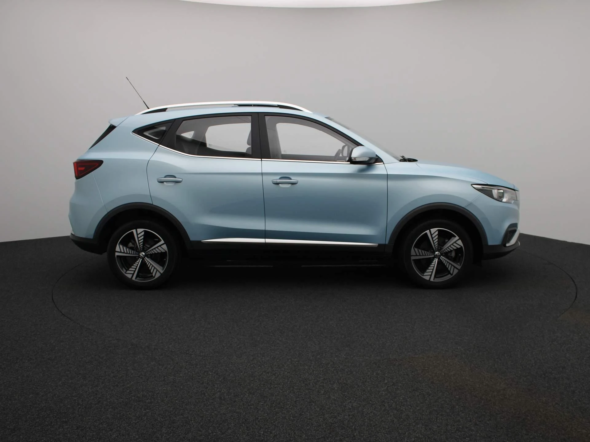 MG-ZS EV-image-6