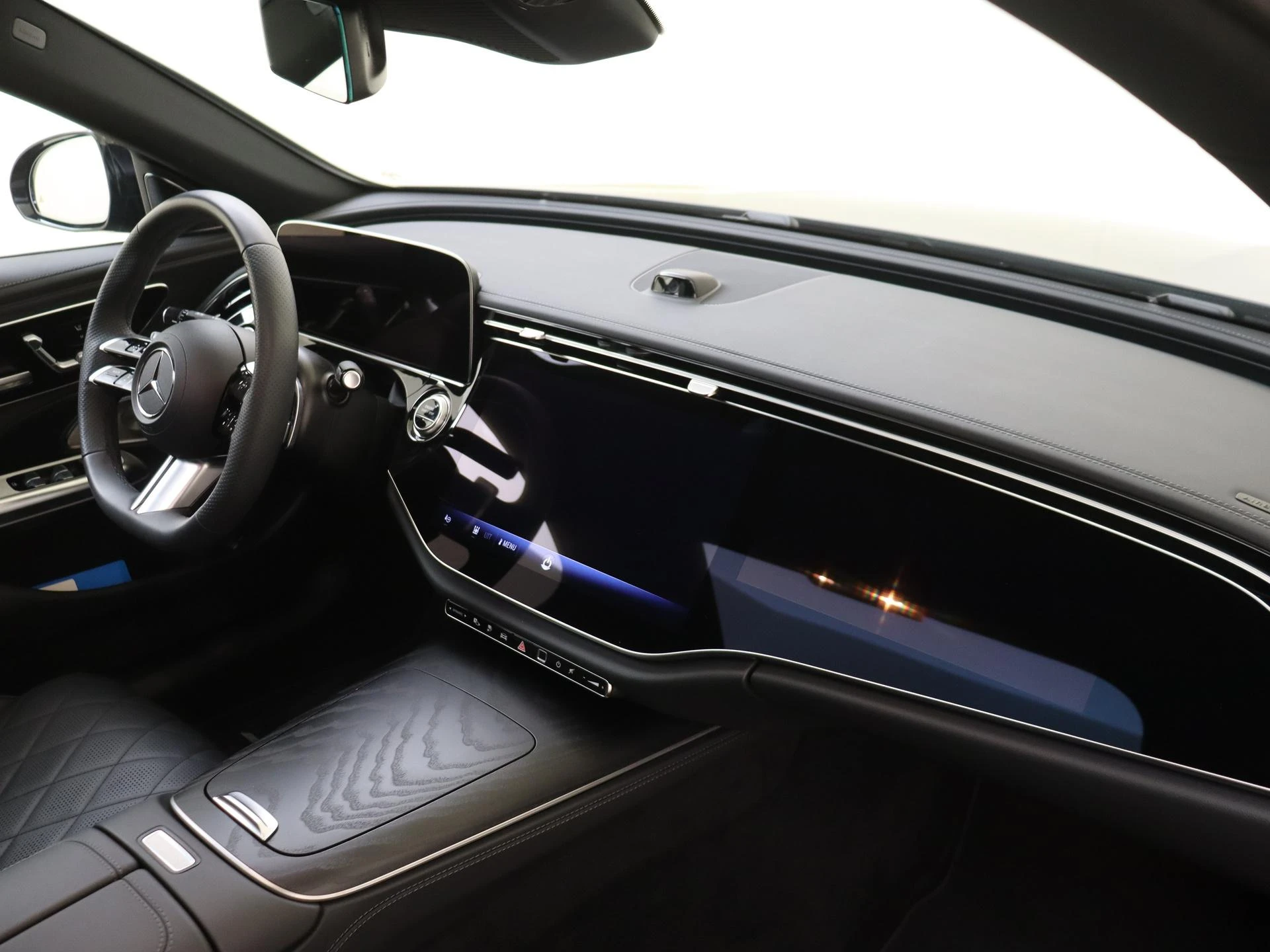 Mercedes-Benz-E-Klasse-image-4