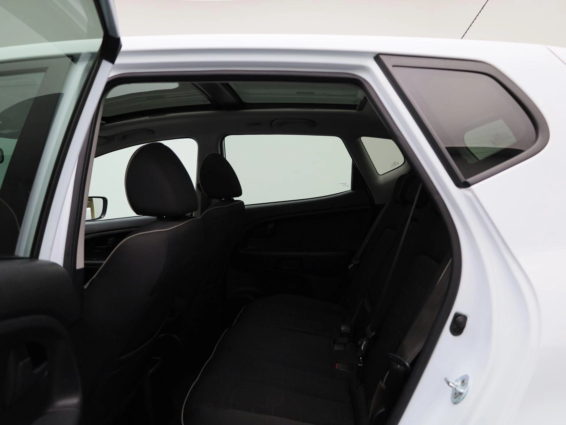 Kia-Venga-image-9