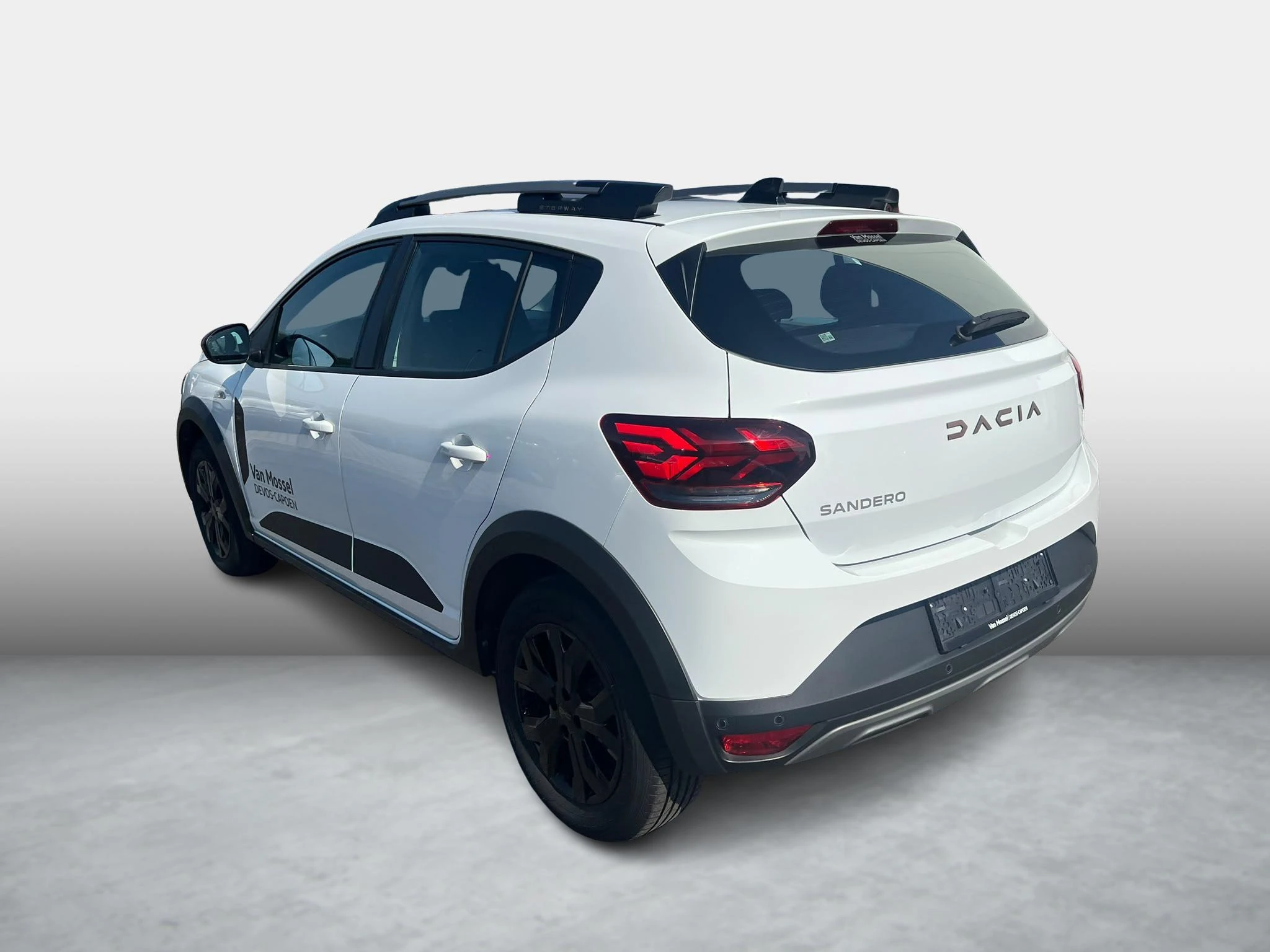 Dacia-Sandero Stepway-image-6