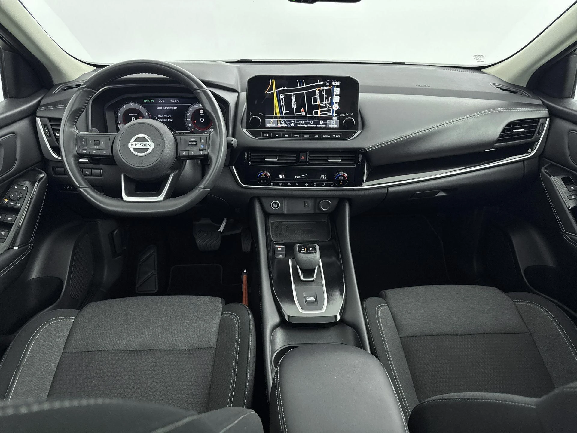 Nissan-QASHQAI-image-17