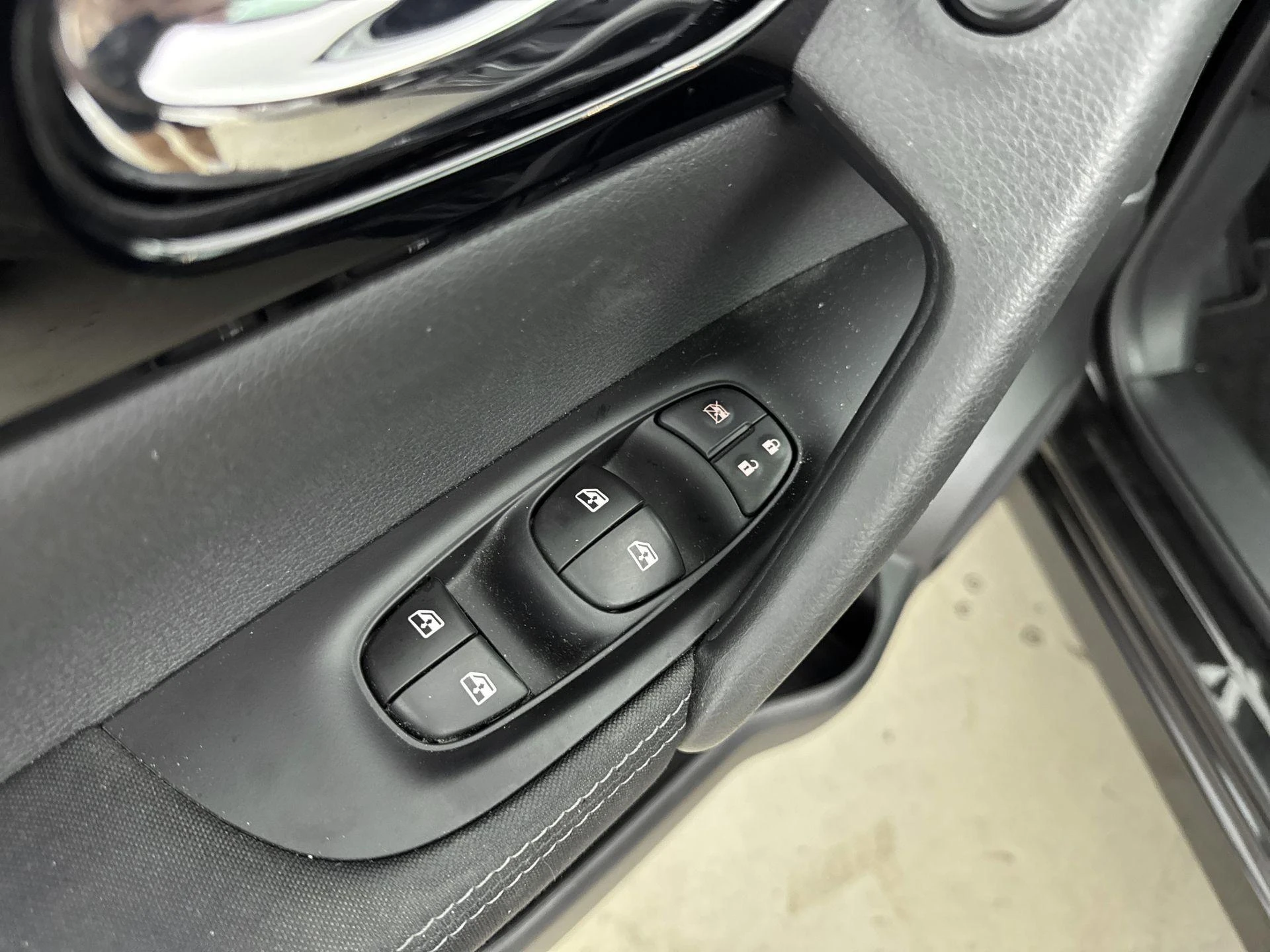 Nissan-QASHQAI-image-12