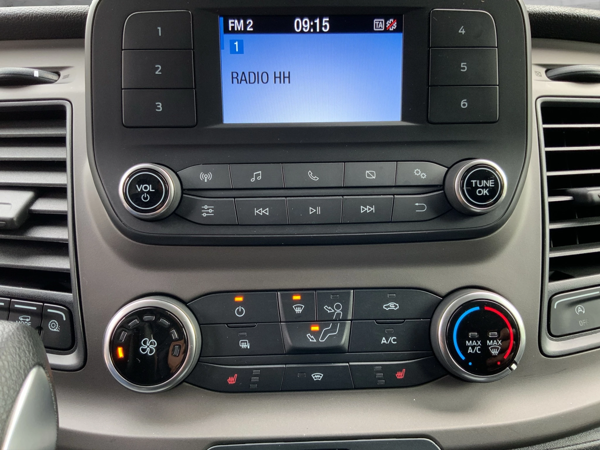 Ford-Transit-image-14