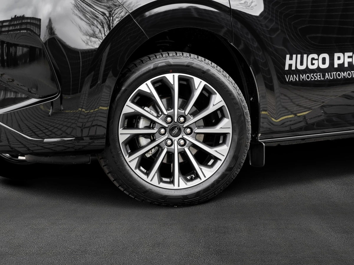 Ford-Tourneo Custom-image-3