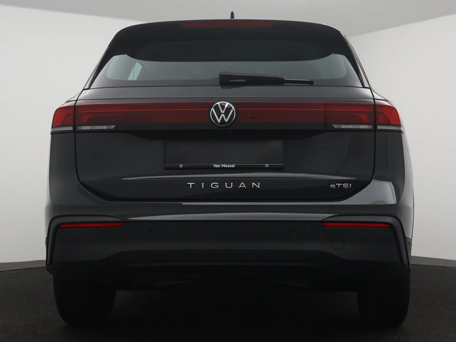 Volkswagen-Tiguan-image-3