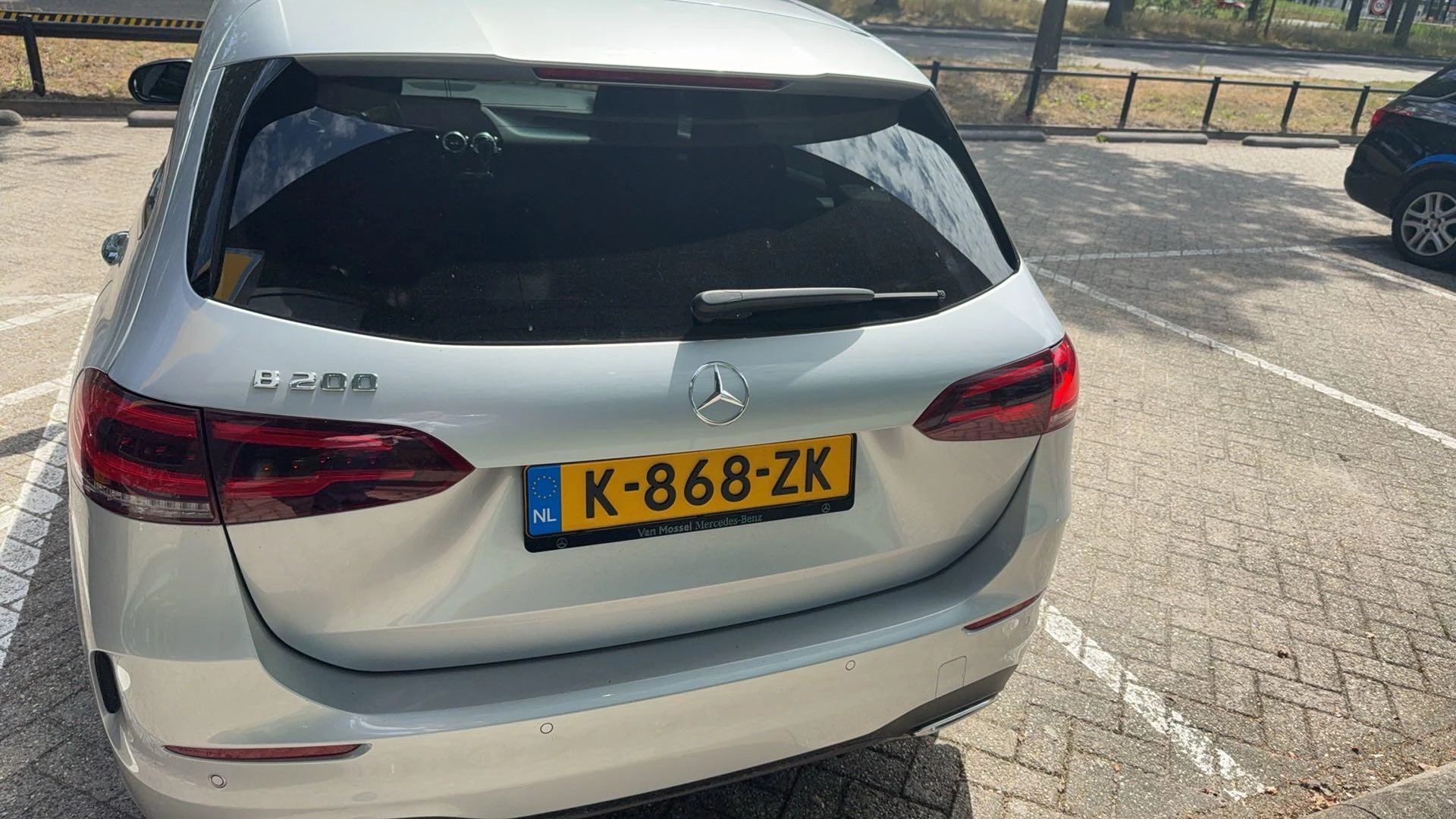 Mercedes-Benz-B-Klasse-image-2