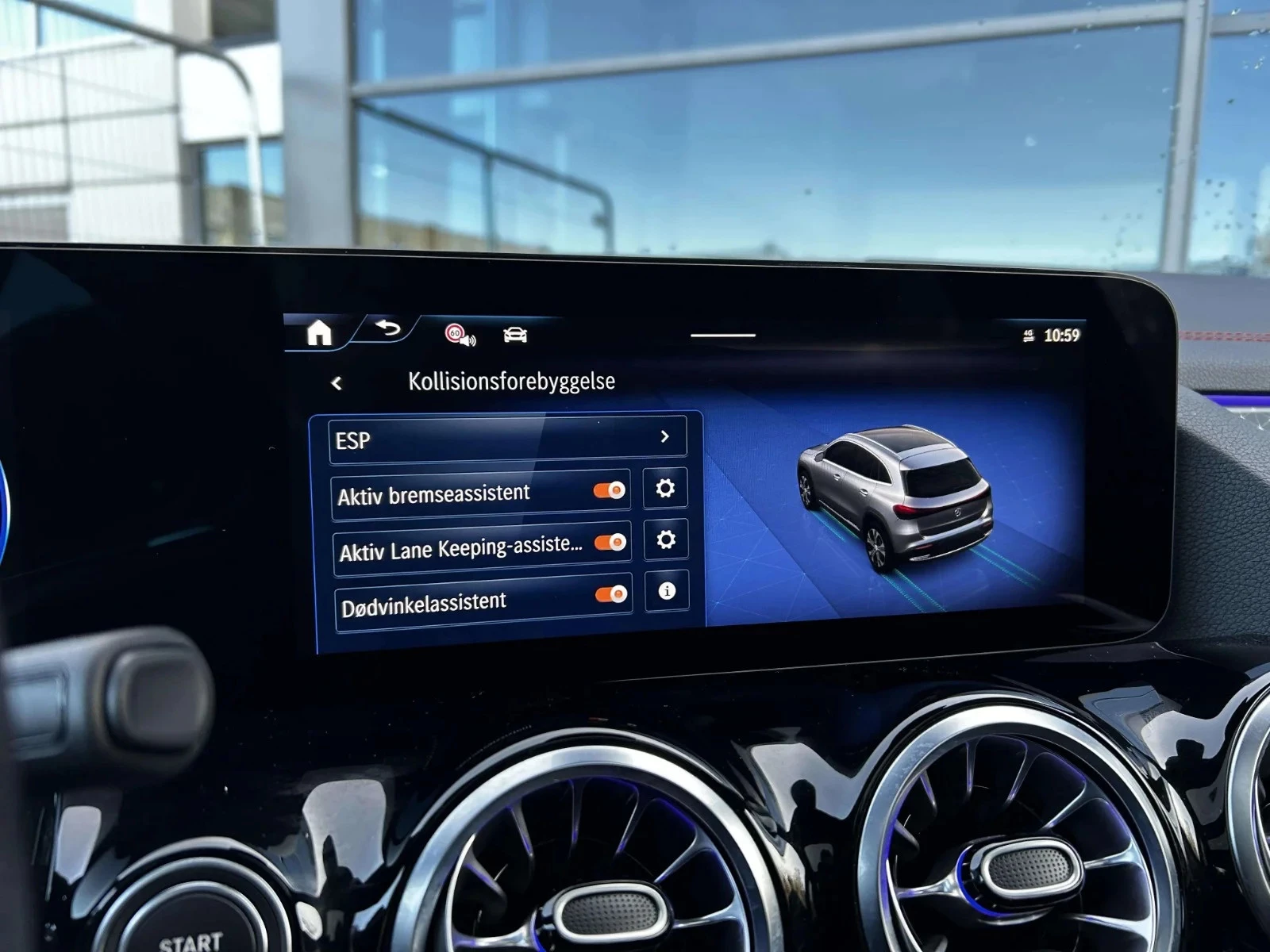 Mercedes-Benz-EQA-image-19