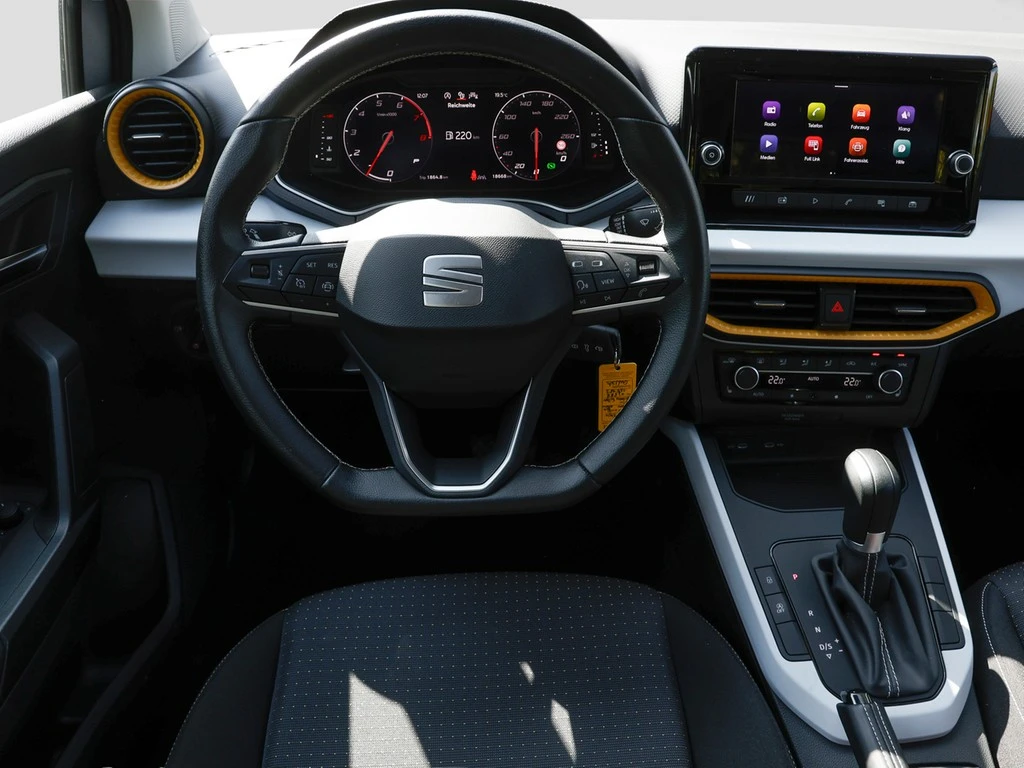 SEAT-Arona-image-11