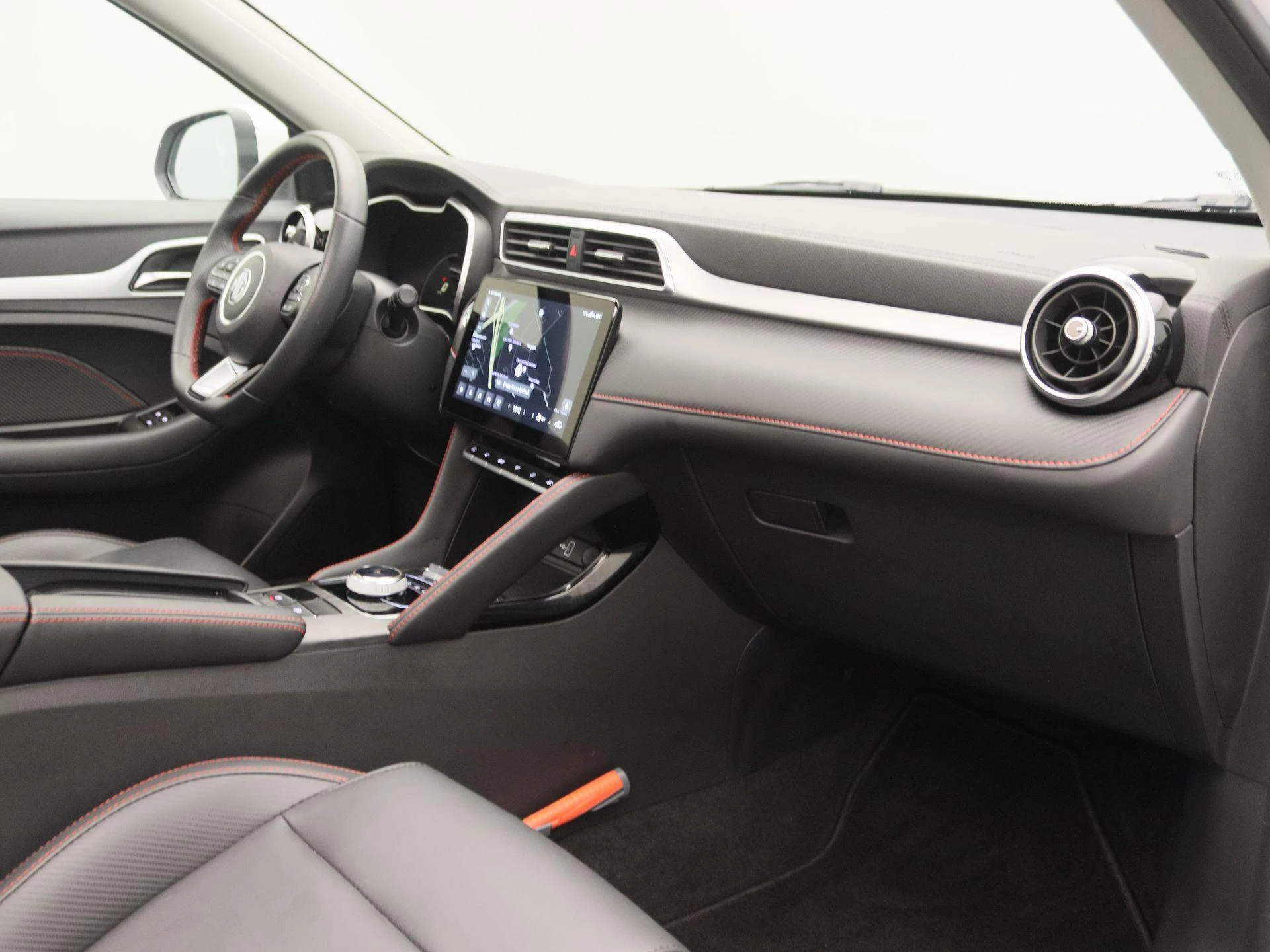 MG-ZS EV-image-23