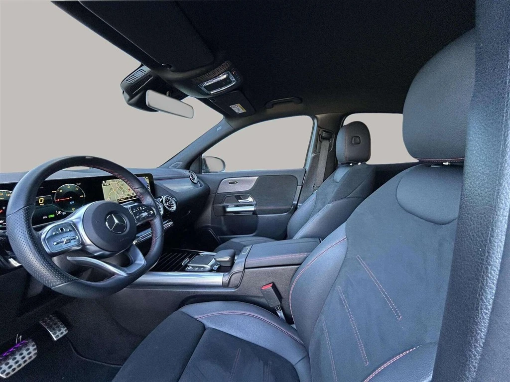 Mercedes-Benz-EQA-image-9
