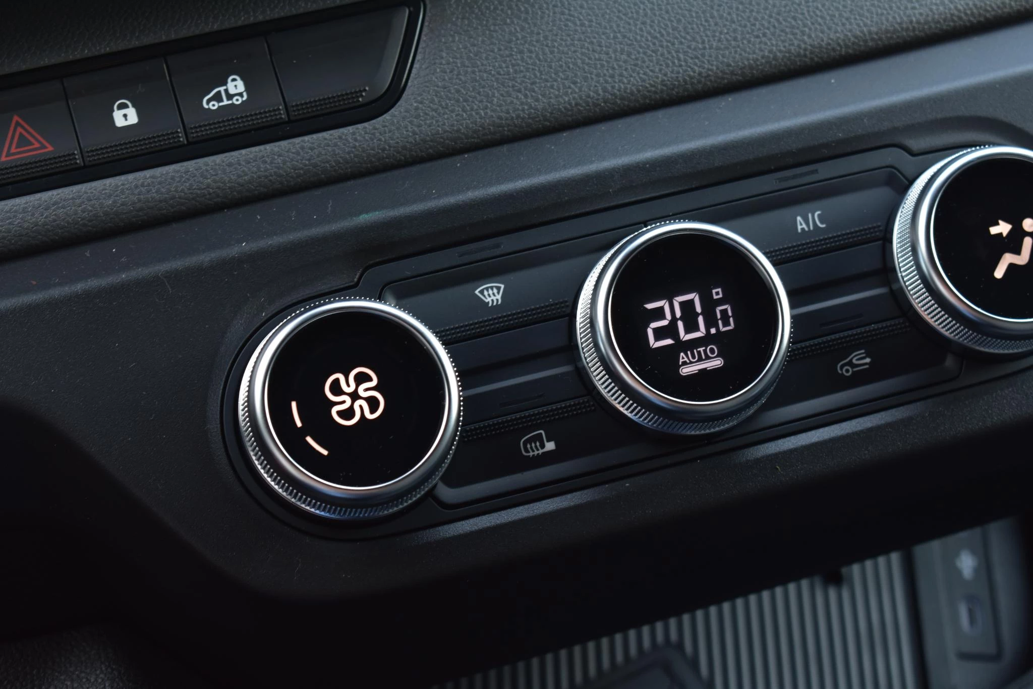 Nissan-Interstar-image-23