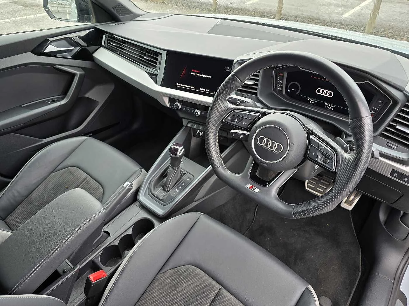 Audi-A1 Sportback-image-5