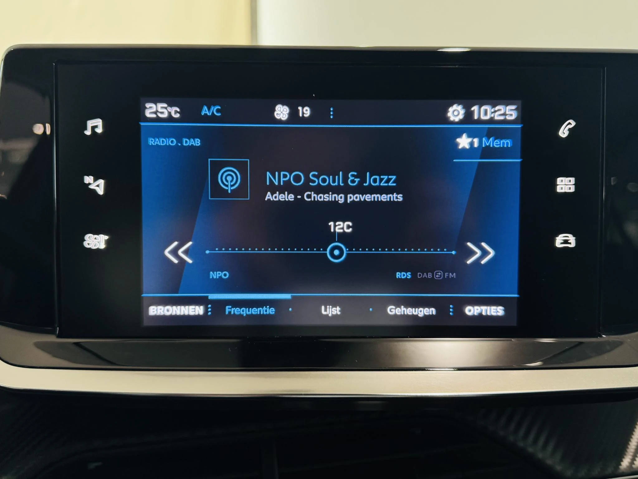 Peugeot-2008-image-31