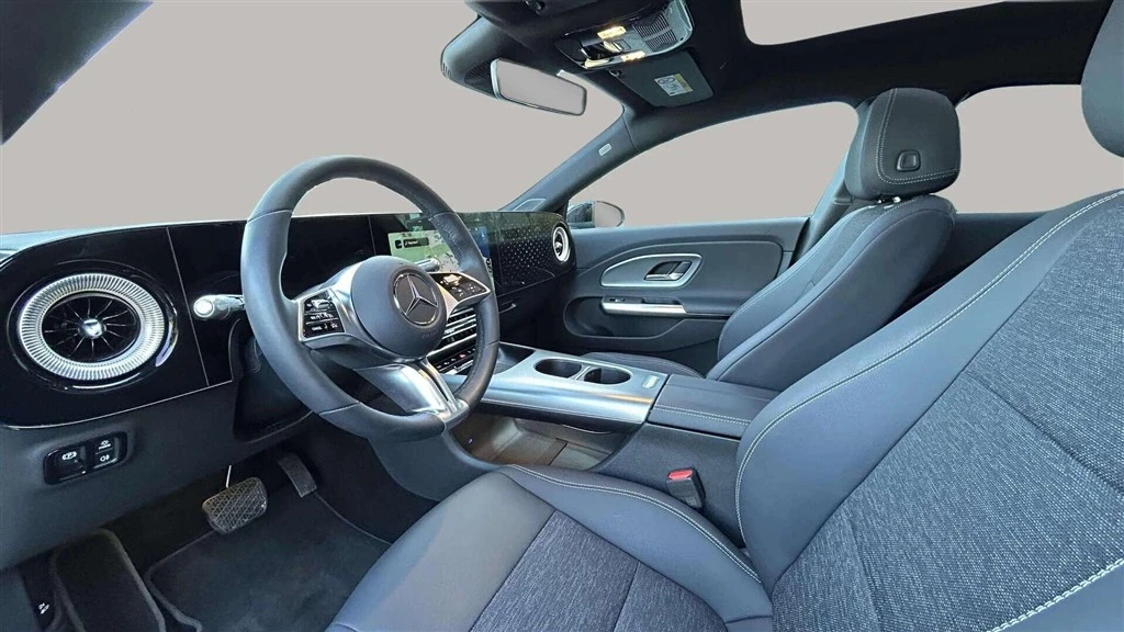 Mercedes-Benz-CLA-image-9