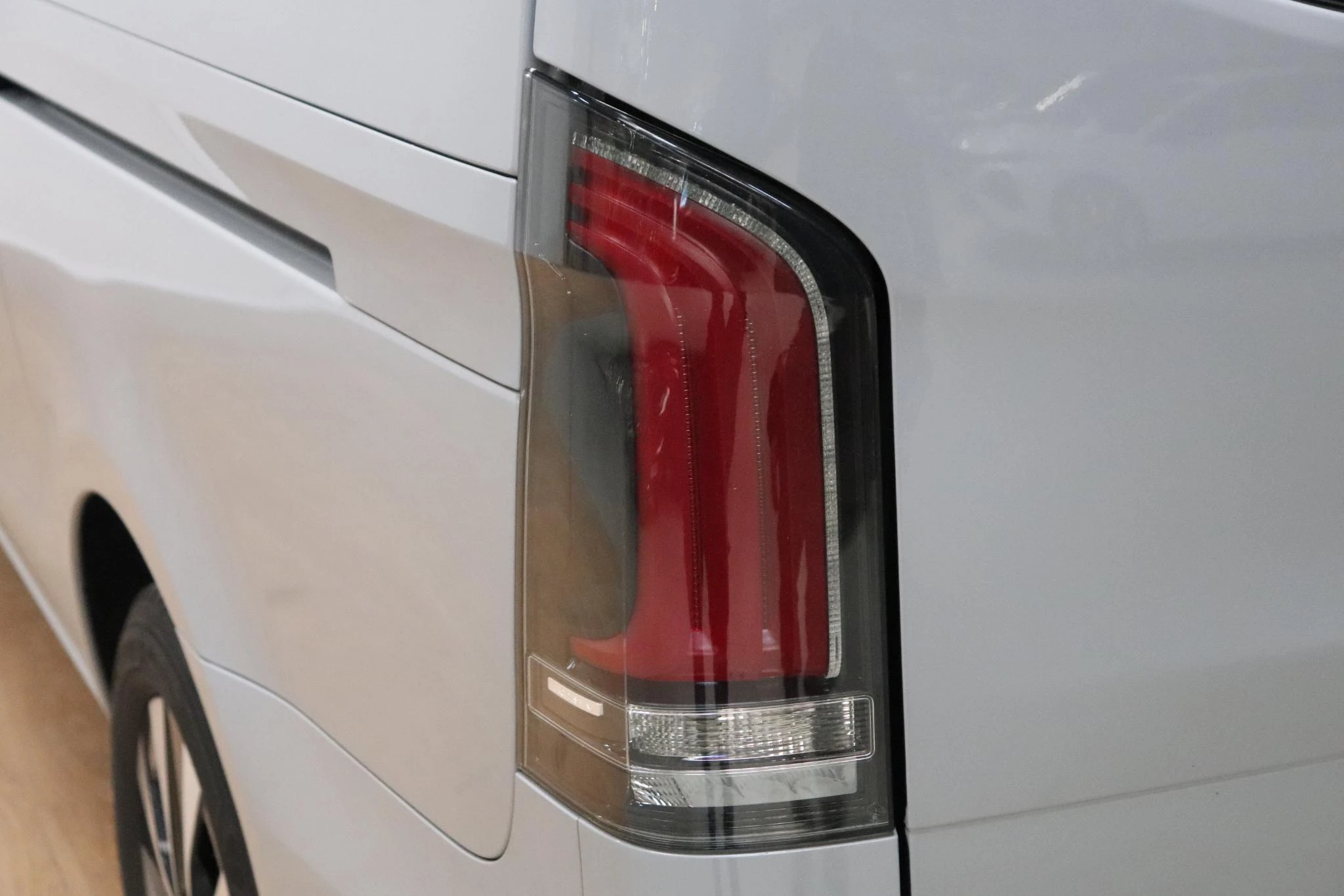 Mercedes-Benz-Vito-image-6